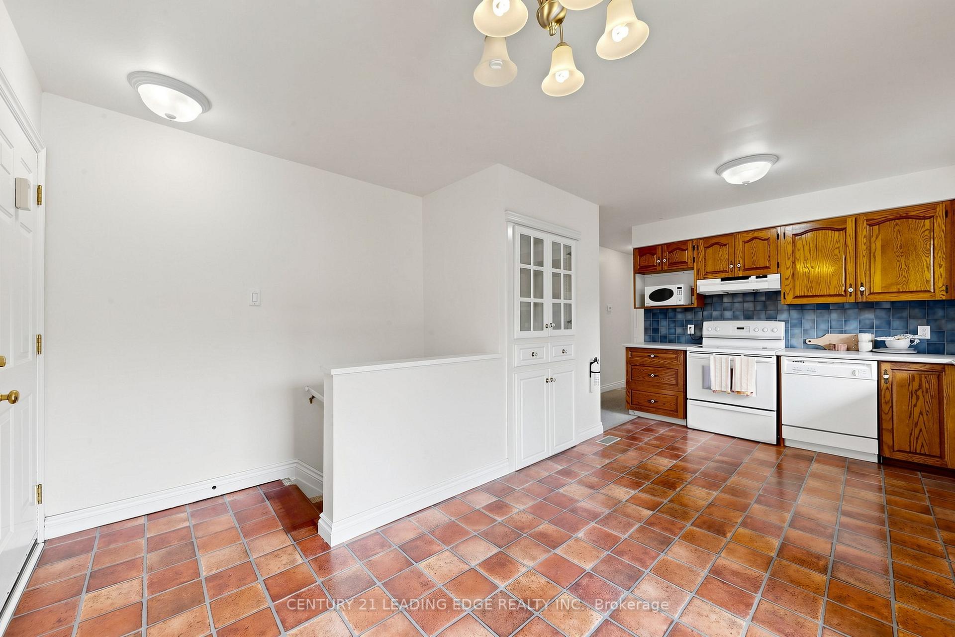Photo 13 of 46 Ash Street, Scugog, Port Perry — HOMEH