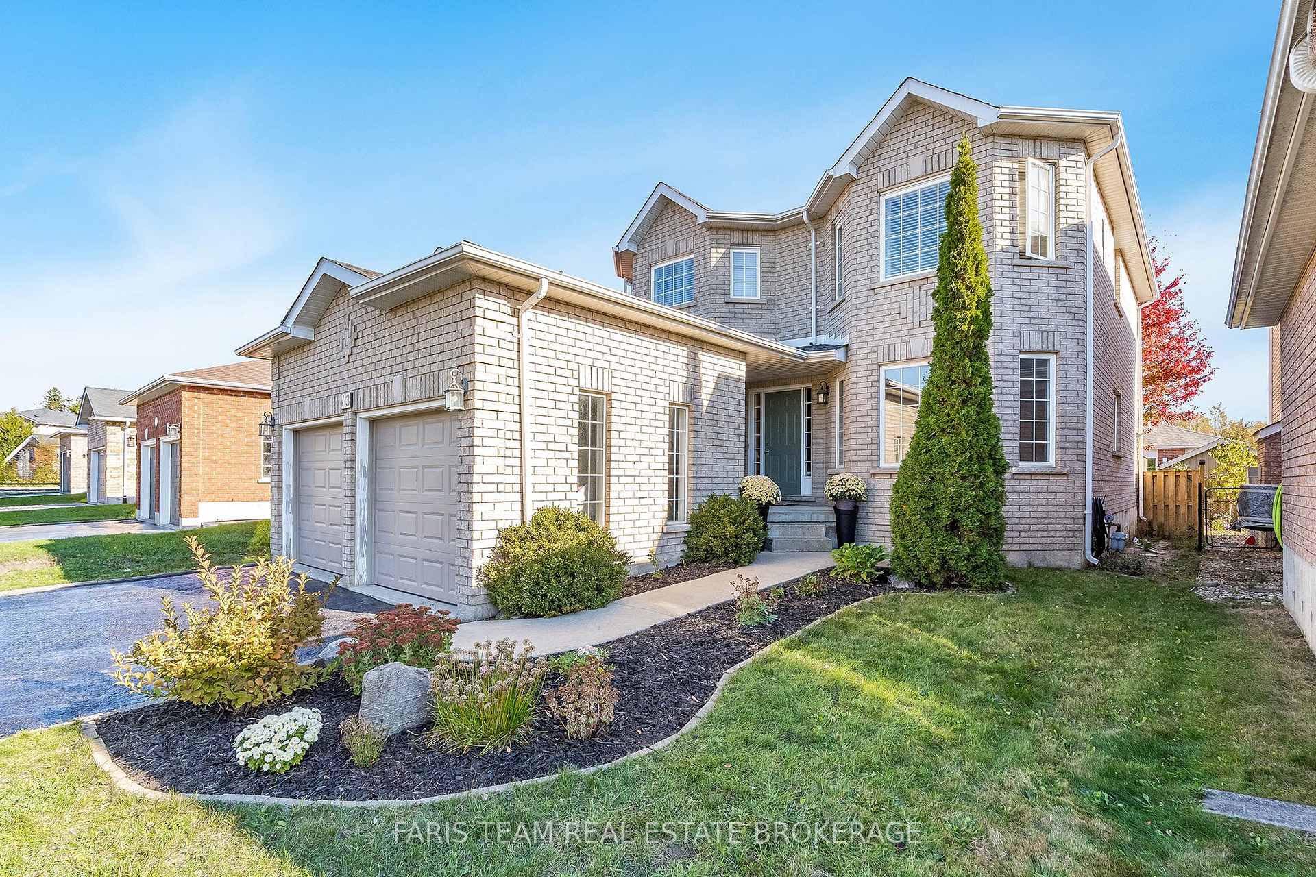 Photo 2 of 63 Jagges Drive, Barrie, Edgehill Drive — HOMEH