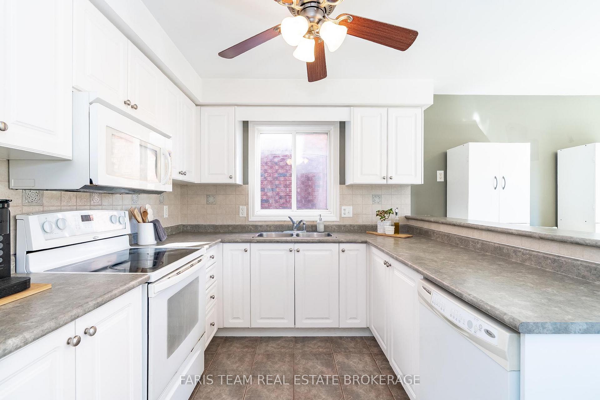 Photo 8 of 63 Jagges Drive, Barrie, Edgehill Drive — HOMEH