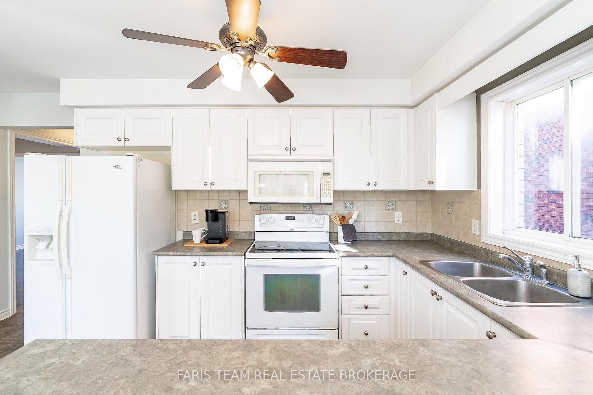 Photo 9 of 63 Jagges Drive, Barrie, Edgehill Drive — HOMEH