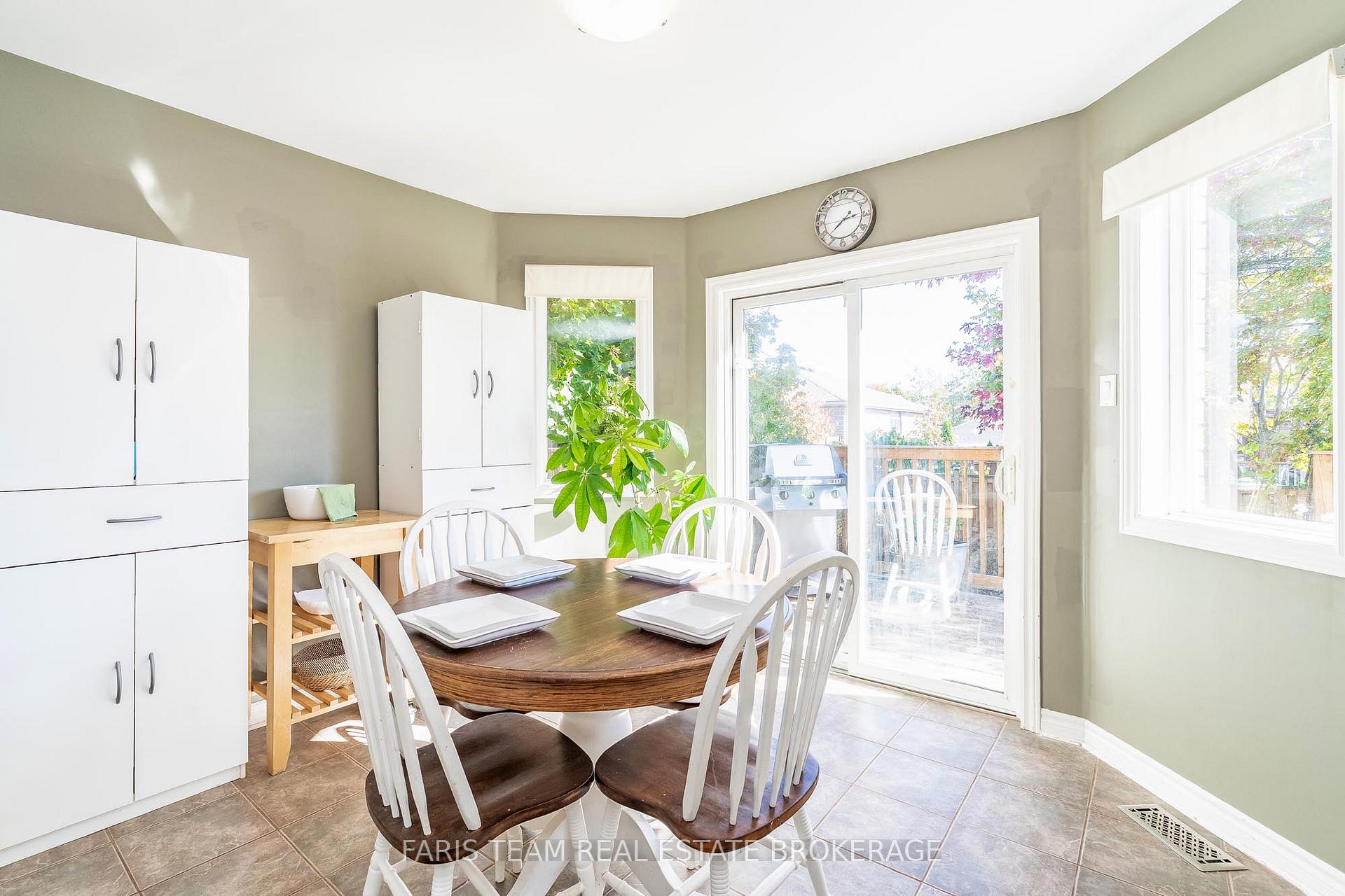 Photo 11 of 63 Jagges Drive, Barrie, Edgehill Drive — HOMEH