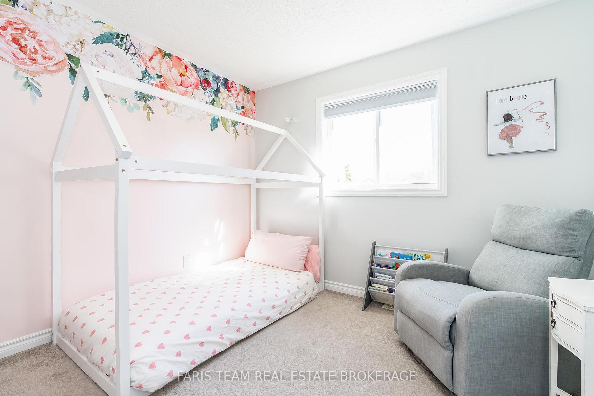 Photo 27 of 63 Jagges Drive, Barrie, Edgehill Drive — HOMEH
