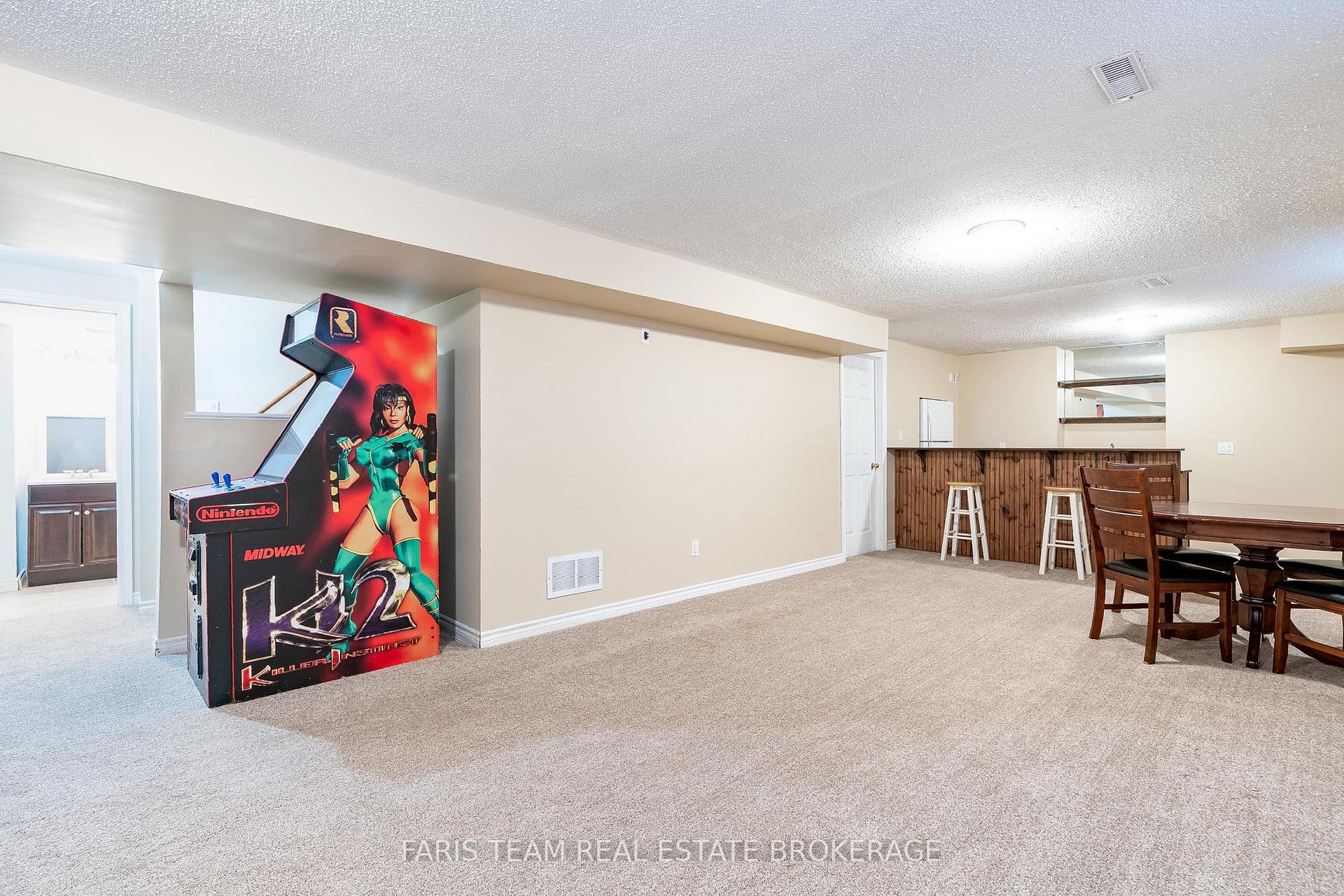 Photo 32 of 63 Jagges Drive, Barrie, Edgehill Drive — HOMEH