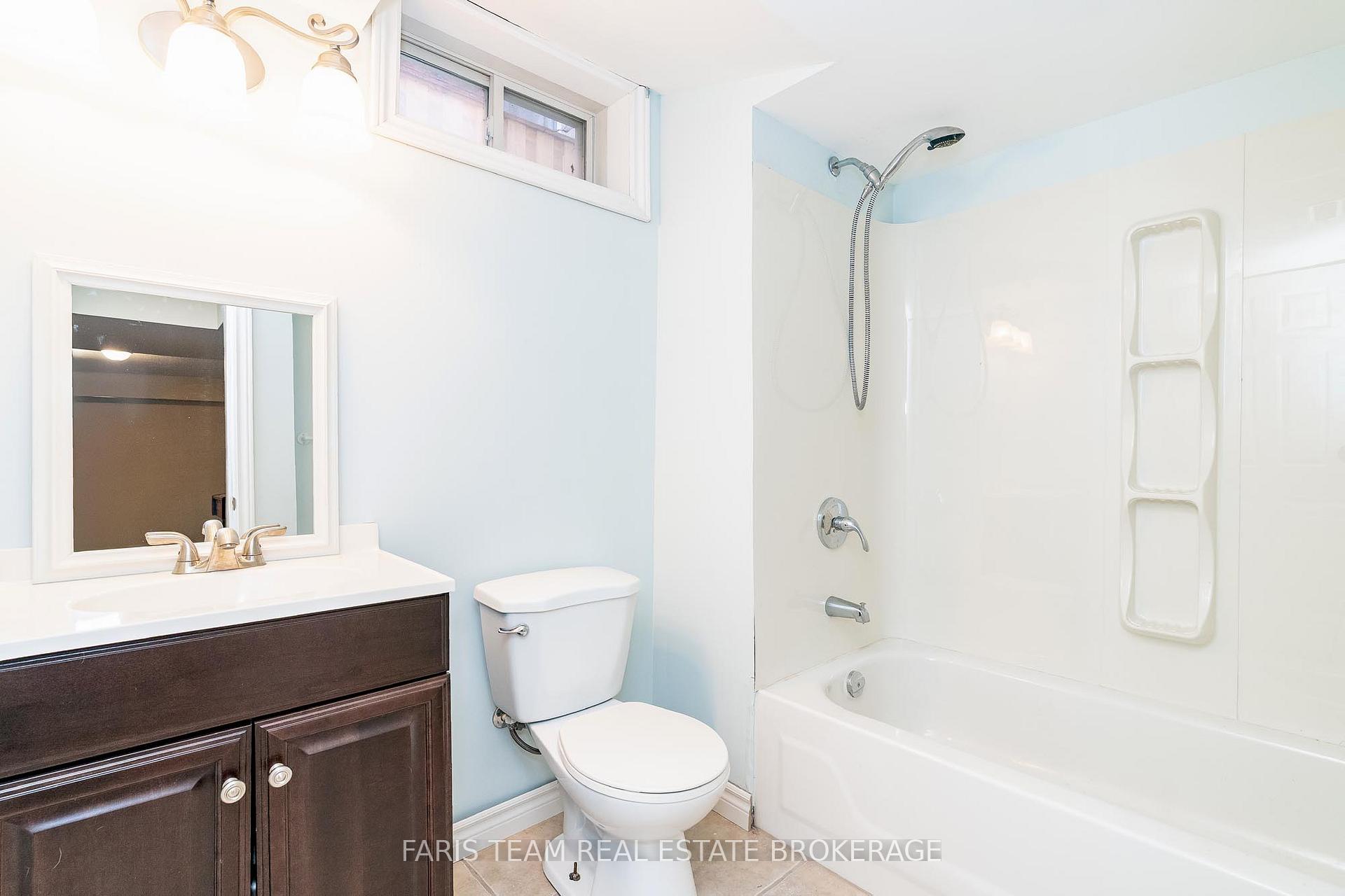 Photo 33 of 63 Jagges Drive, Barrie, Edgehill Drive — HOMEH