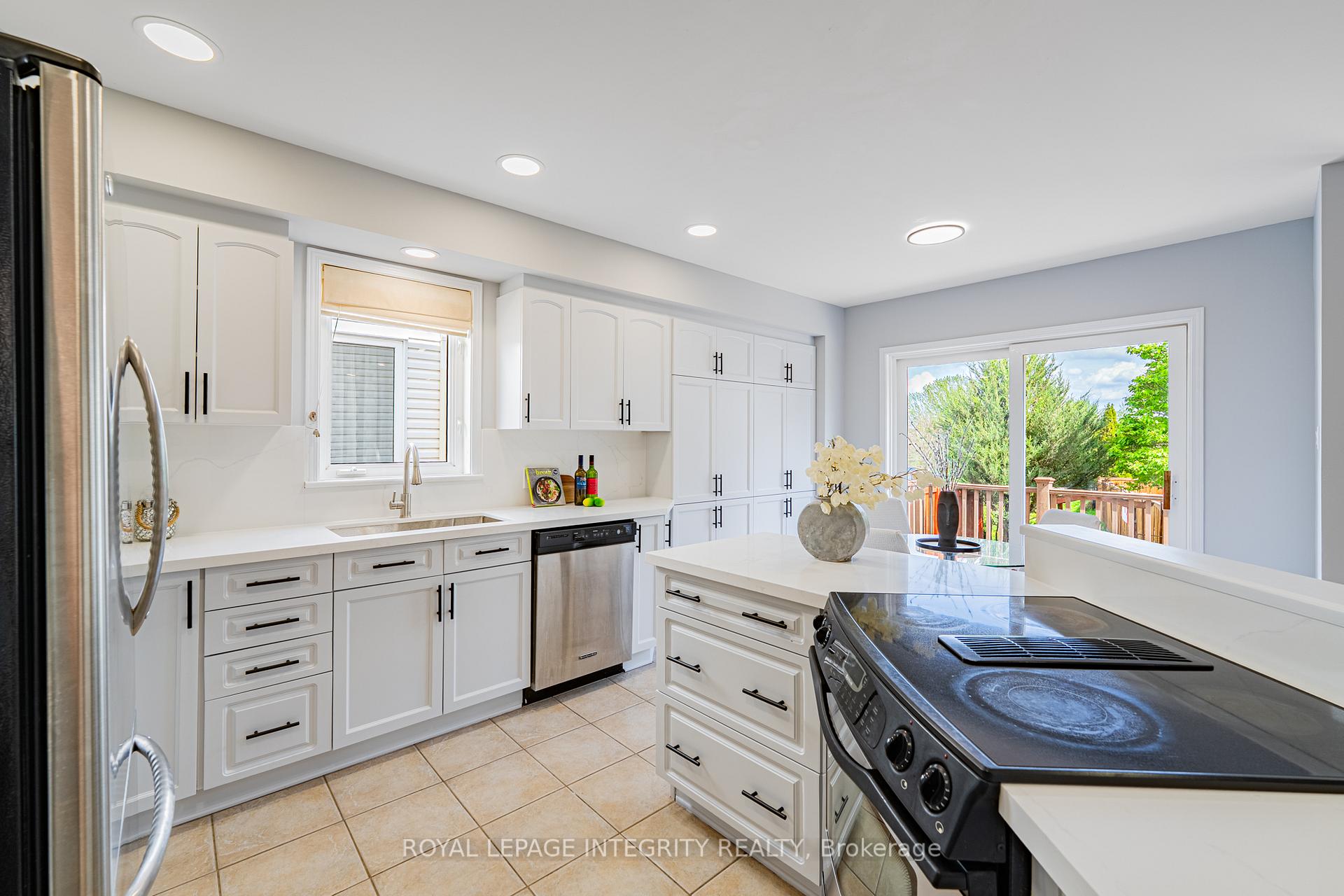 Photo 16 of 60 Wilderness Way, Ottawa, Stittsville (North) — HOMEH