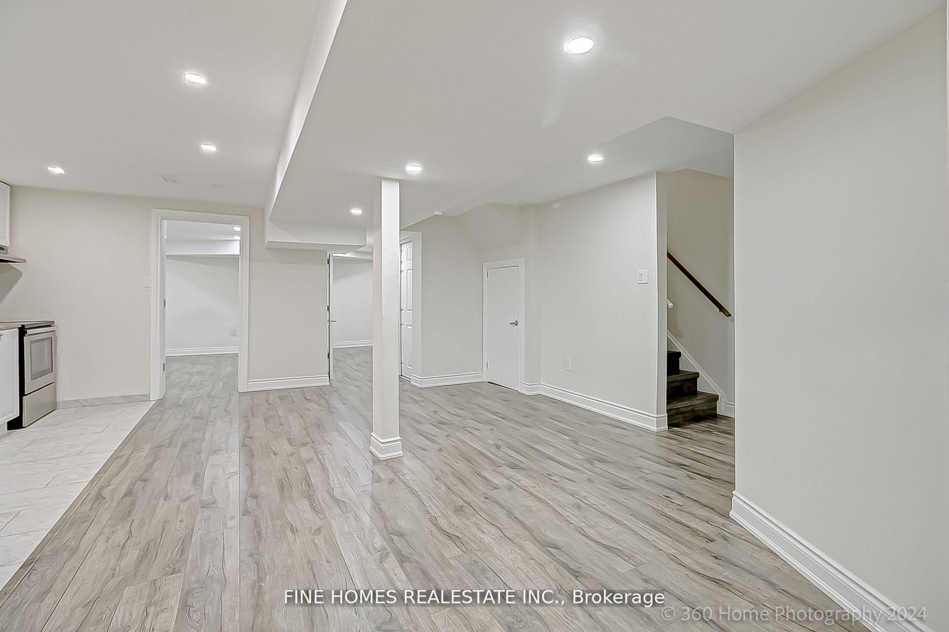 Photo 2 of Unit Lower, 132 Purcell Crescent, Vaughan, Maple — HOMEH