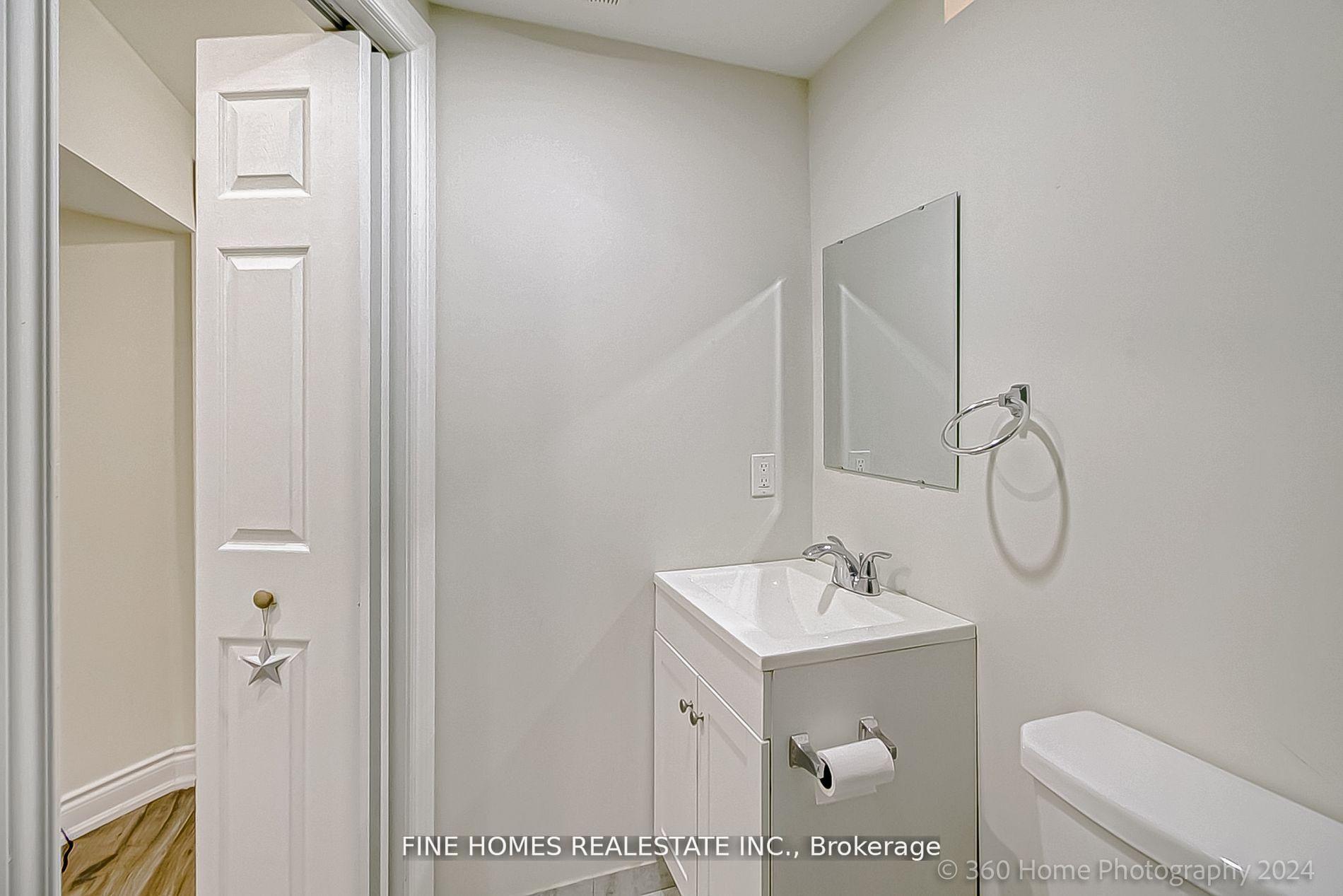Photo 8 of Unit Lower, 132 Purcell Crescent, Vaughan, Maple — HOMEH