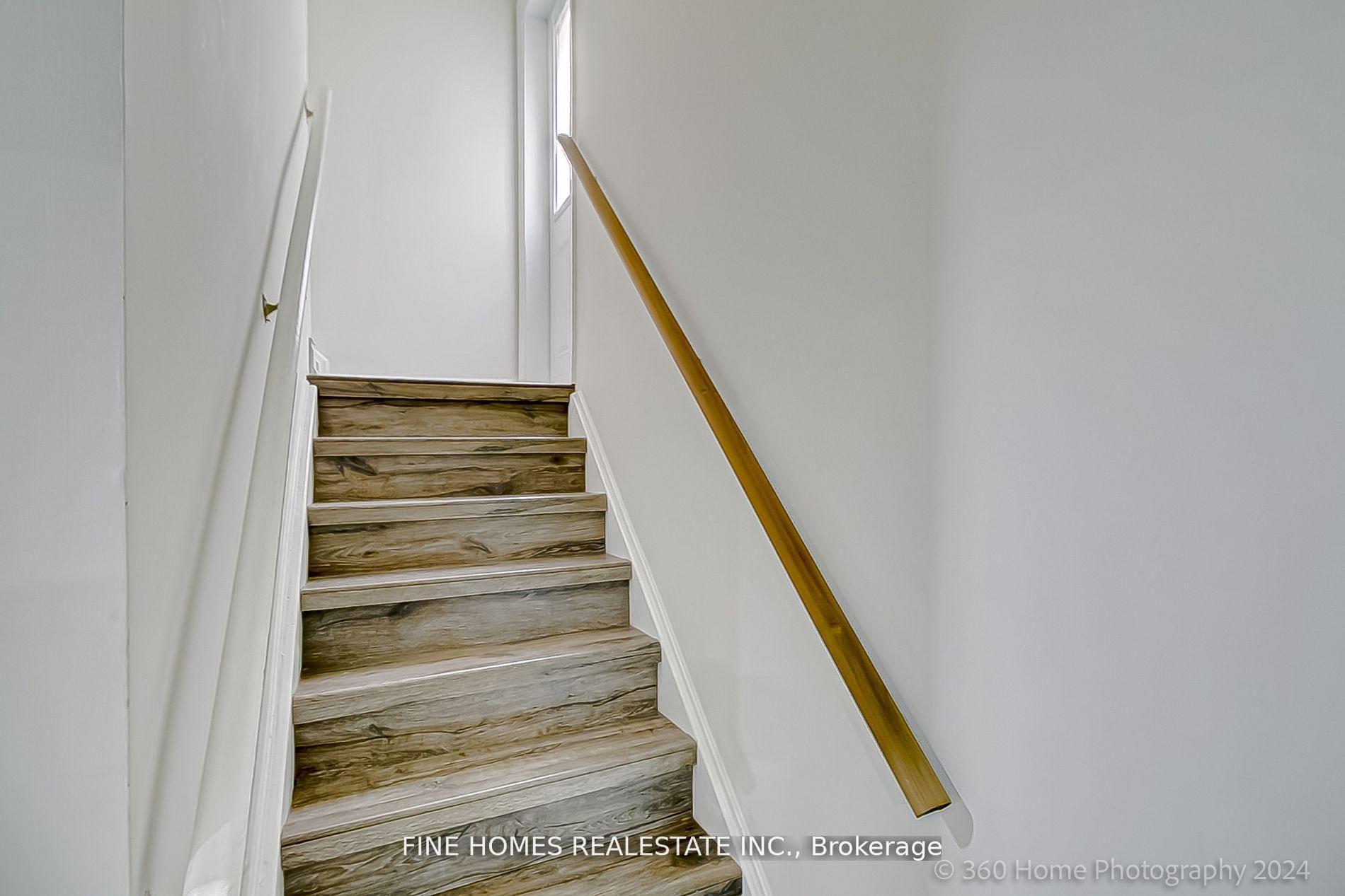 Photo 11 of Unit Lower, 132 Purcell Crescent, Vaughan, Maple — HOMEH