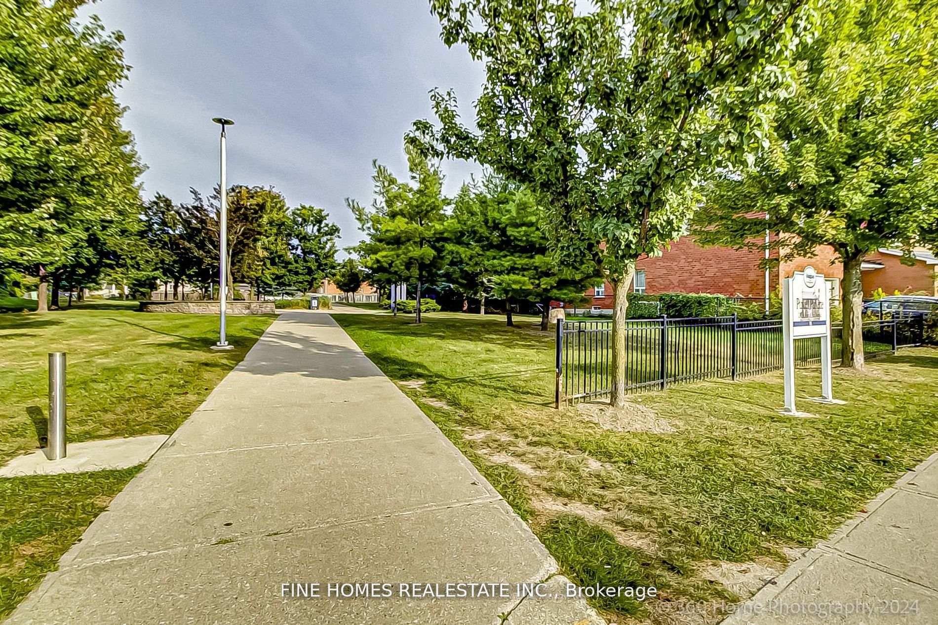 Photo 13 of Unit Lower, 132 Purcell Crescent, Vaughan, Maple — HOMEH