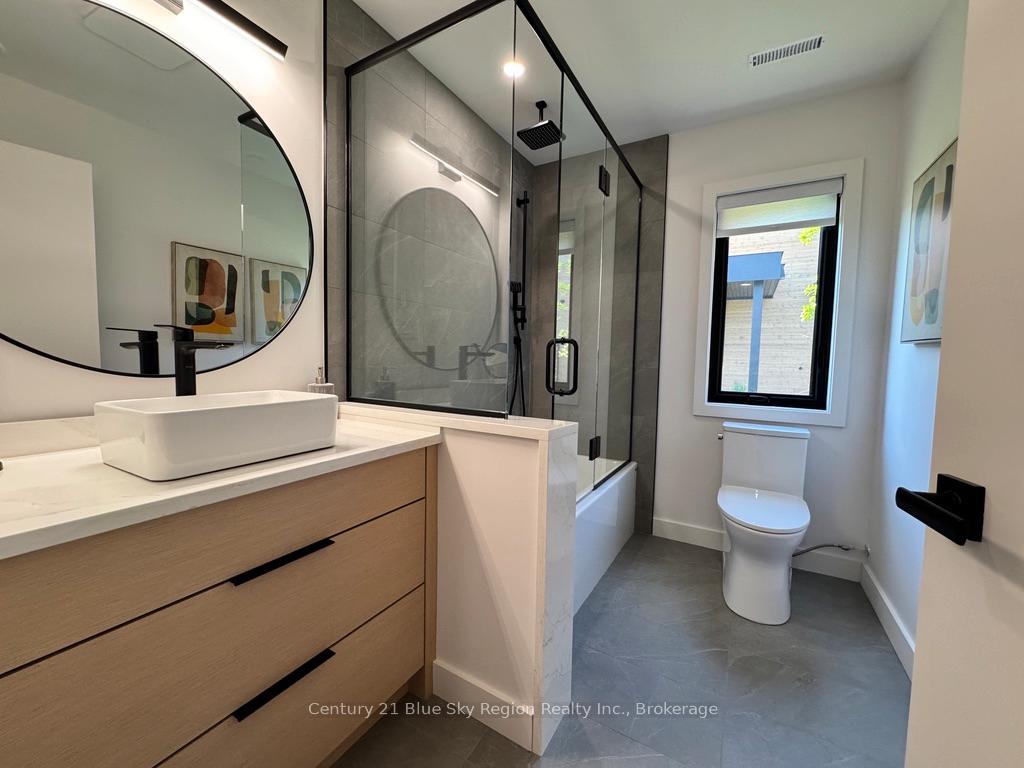 Photo 16 of 19 Katie Ann Crescent, North Bay, Airport — HOMEH