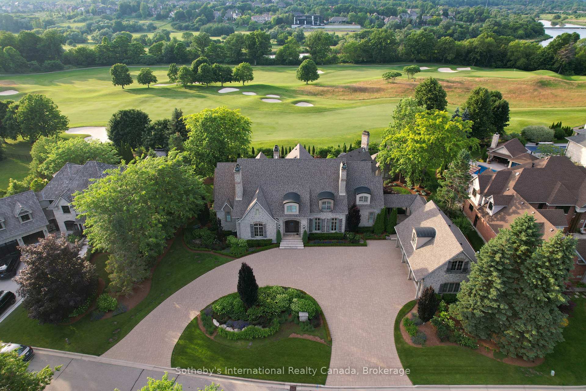 Photo 2 of 28 Deer Ridge Crescent, Kitchener, Pioneer Tower West — HOMEH