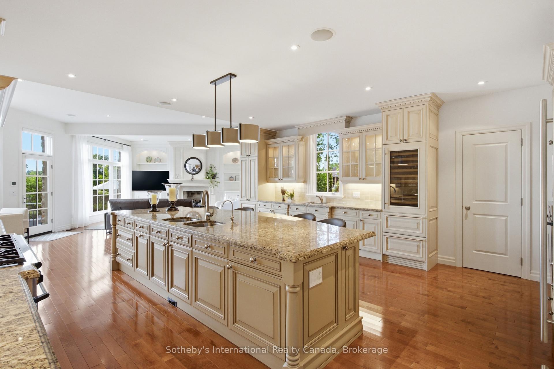 Photo 11 of 28 Deer Ridge Crescent, Kitchener, Pioneer Tower West — HOMEH
