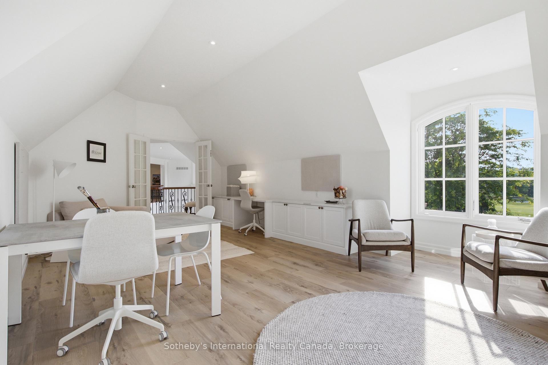 Photo 22 of 28 Deer Ridge Crescent, Kitchener, Pioneer Tower West — HOMEH