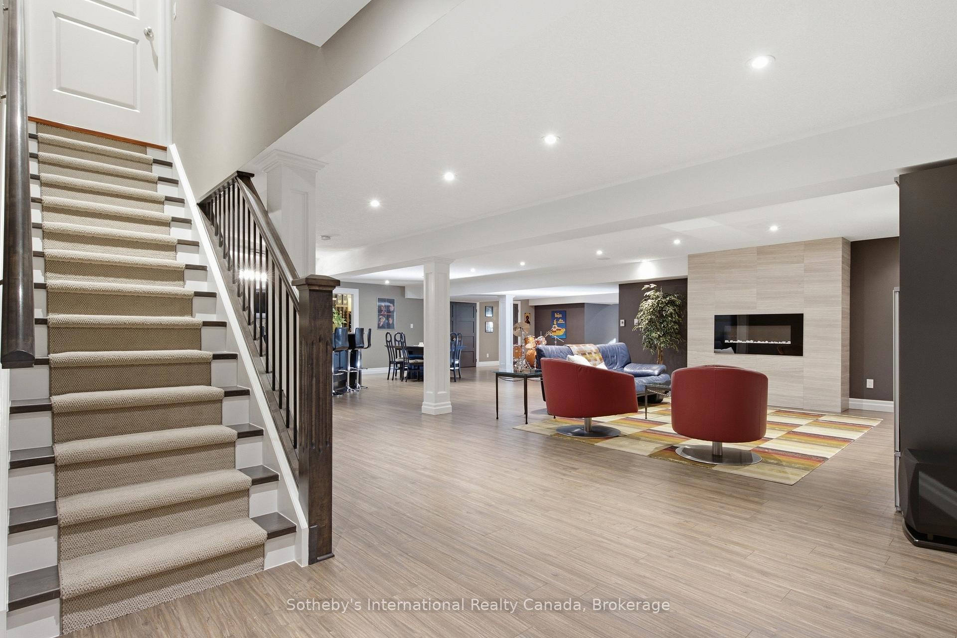 Photo 26 of 28 Deer Ridge Crescent, Kitchener, Pioneer Tower West — HOMEH