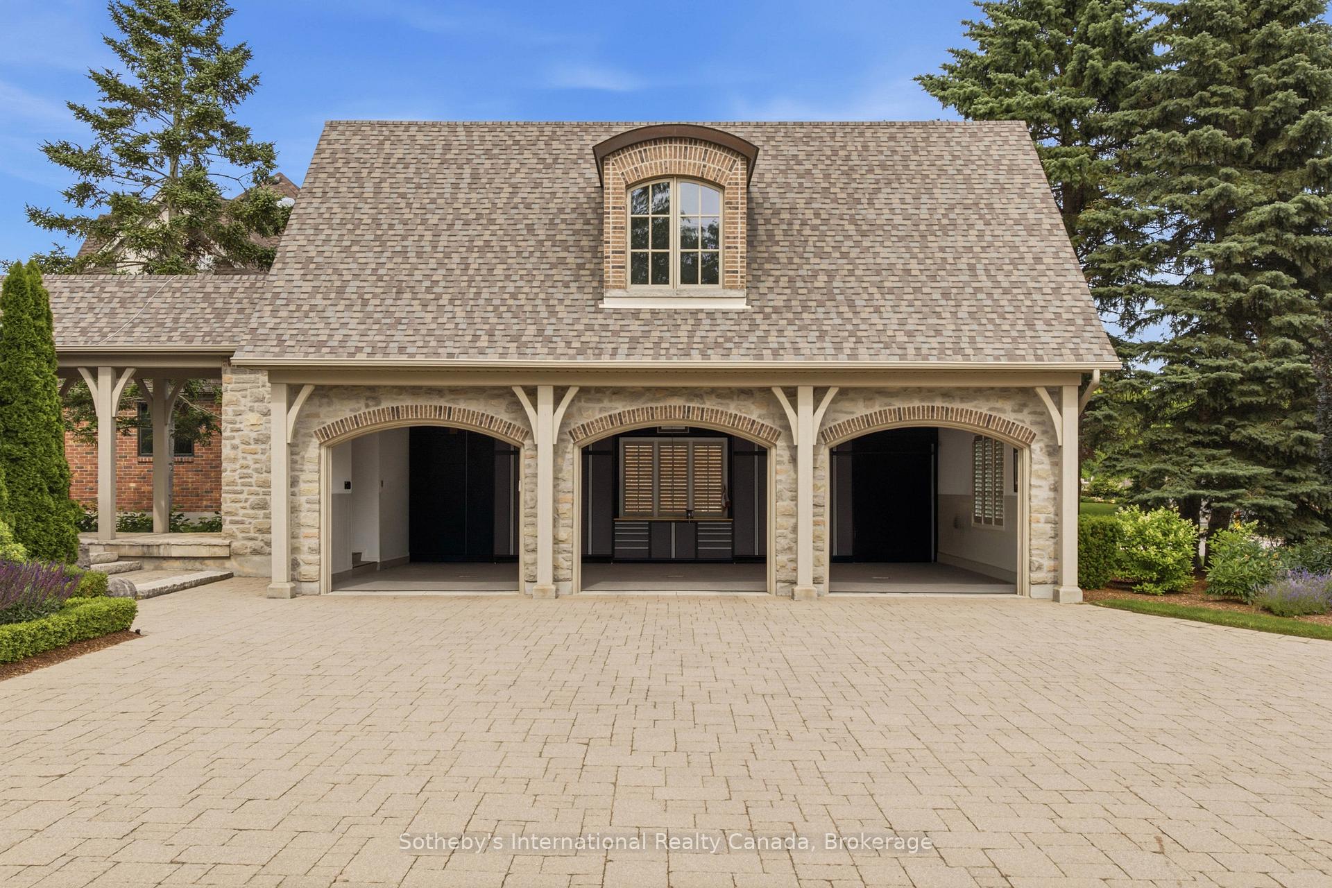 Photo 33 of 28 Deer Ridge Crescent, Kitchener, Pioneer Tower West — HOMEH