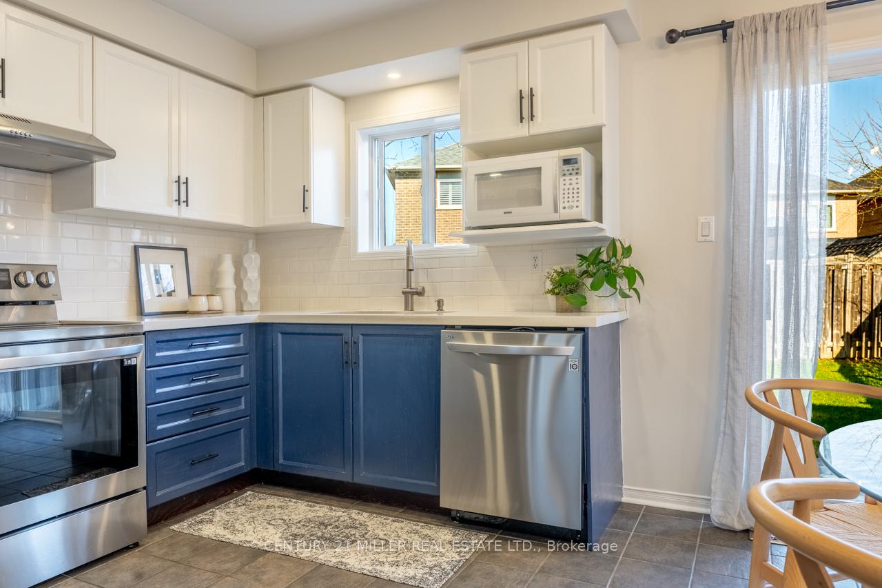 Photo 10 of 53 Dills Crescent, Milton, Dempsey — HOMEH