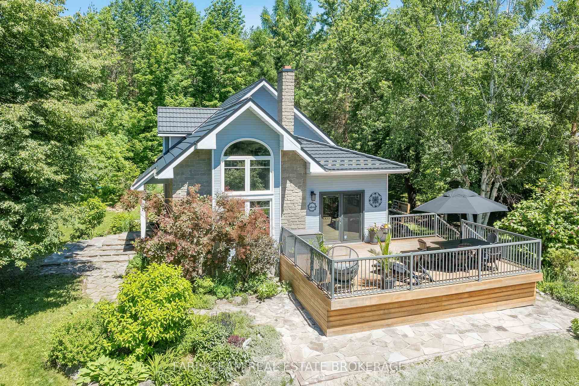 Photo 1 of 2268 Flos Road 10 E, Springwater, Rural Springwater — HOMEH