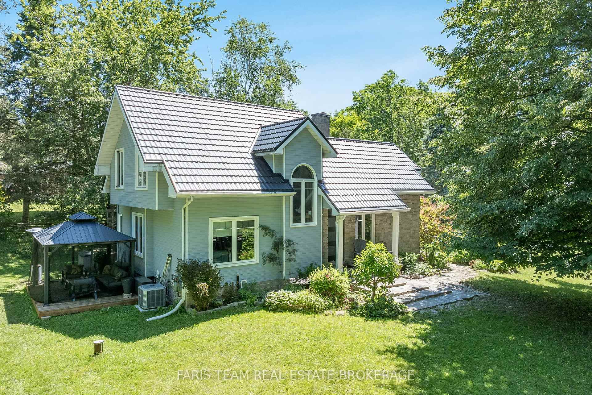 Photo 2 of 2268 Flos Road 10 E, Springwater, Rural Springwater — HOMEH
