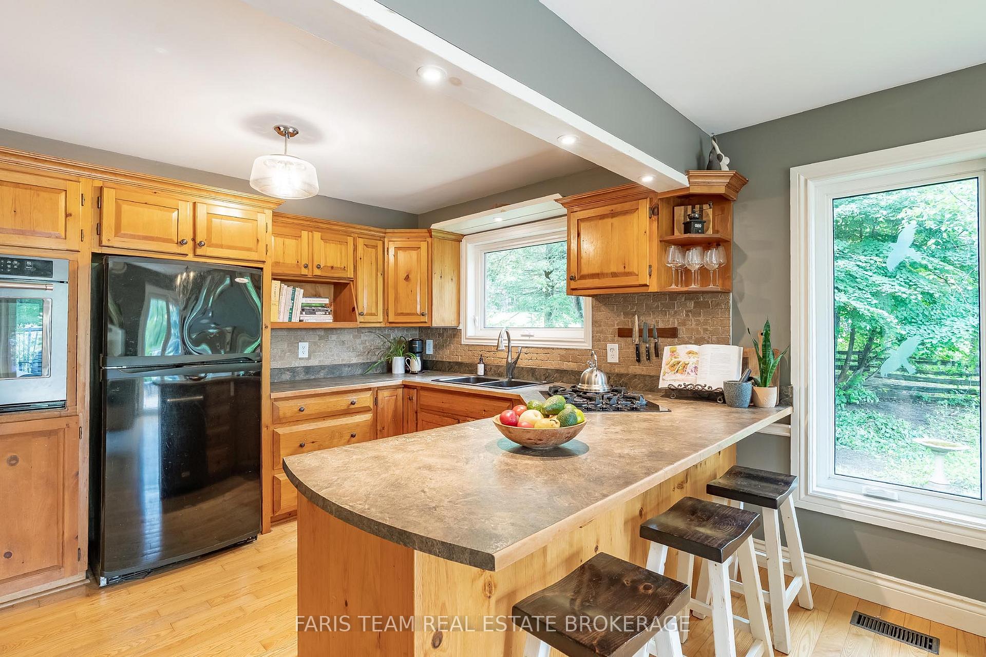 Photo 7 of 2268 Flos Road 10 E, Springwater, Rural Springwater — HOMEH