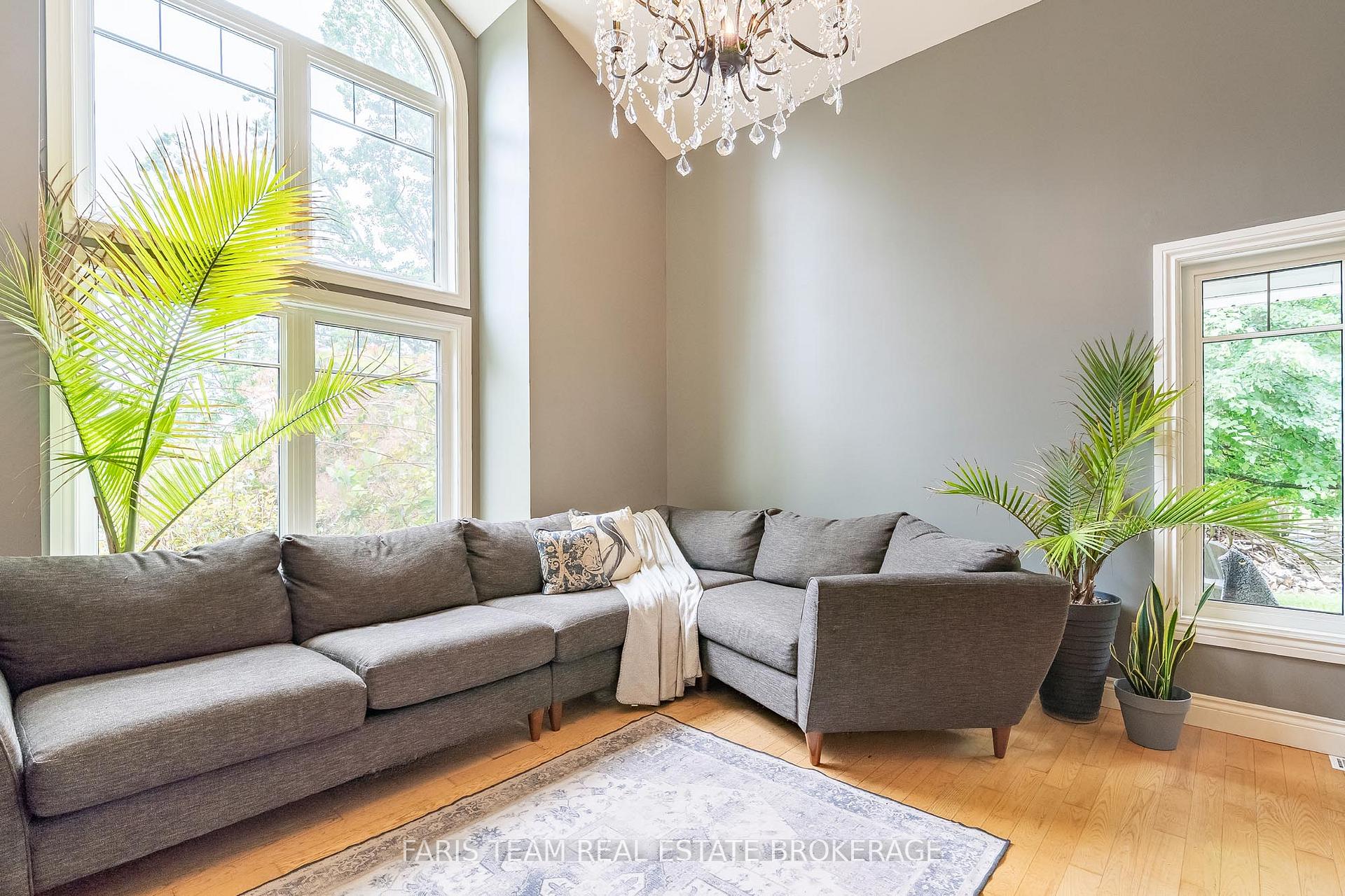 Photo 15 of 2268 Flos Road 10 E, Springwater, Rural Springwater — HOMEH