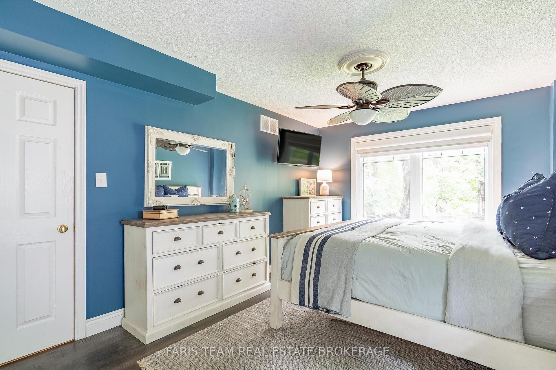 Photo 18 of 2268 Flos Road 10 E, Springwater, Rural Springwater — HOMEH