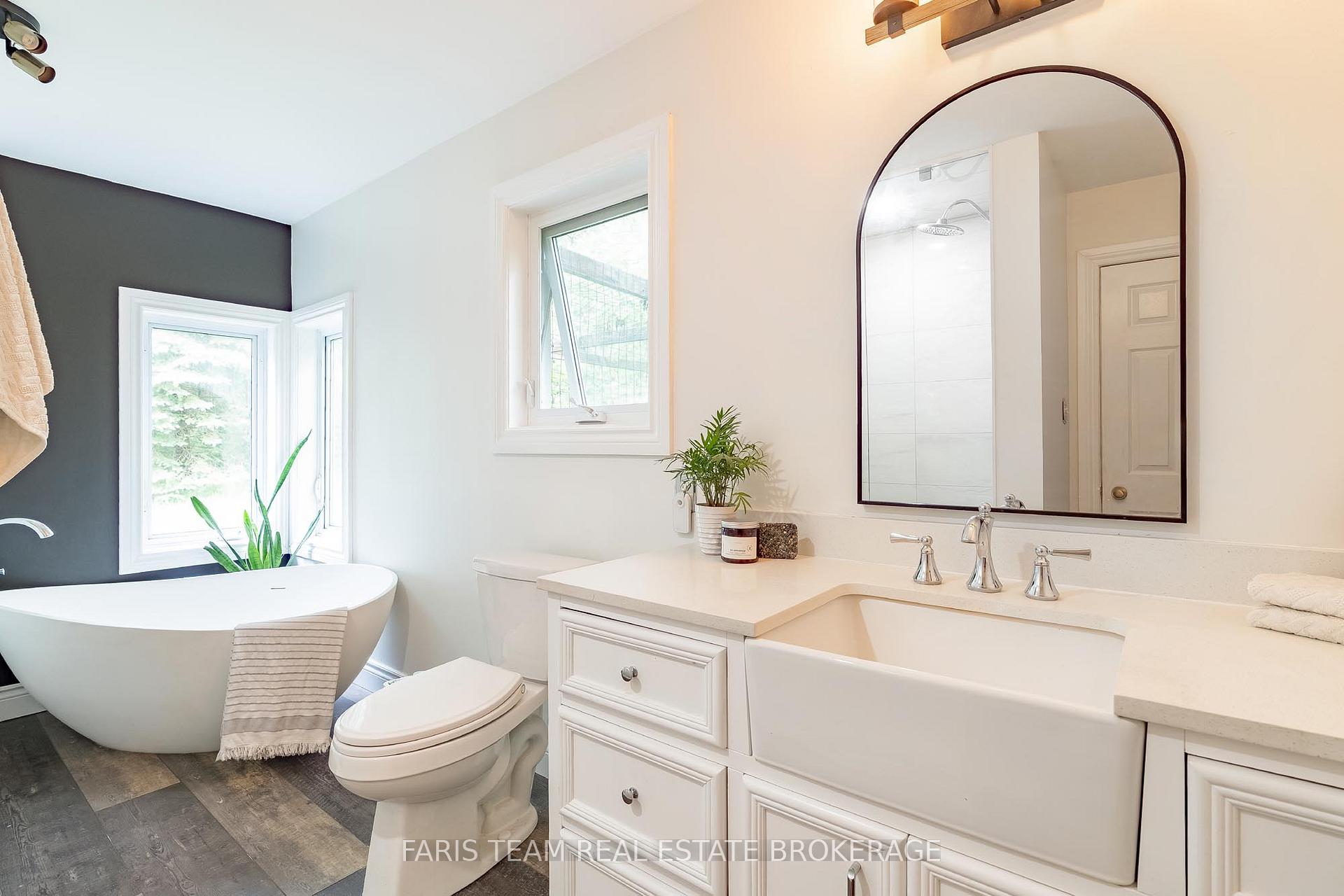 Photo 19 of 2268 Flos Road 10 E, Springwater, Rural Springwater — HOMEH