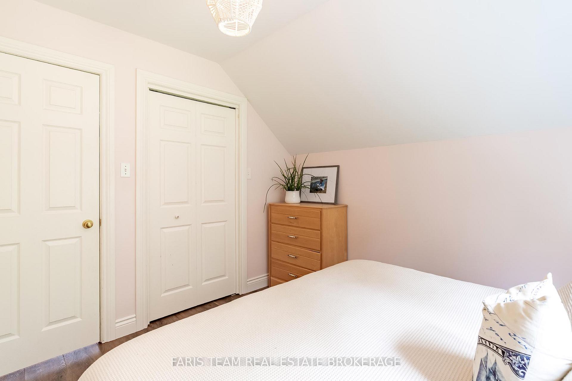 Photo 24 of 2268 Flos Road 10 E, Springwater, Rural Springwater — HOMEH