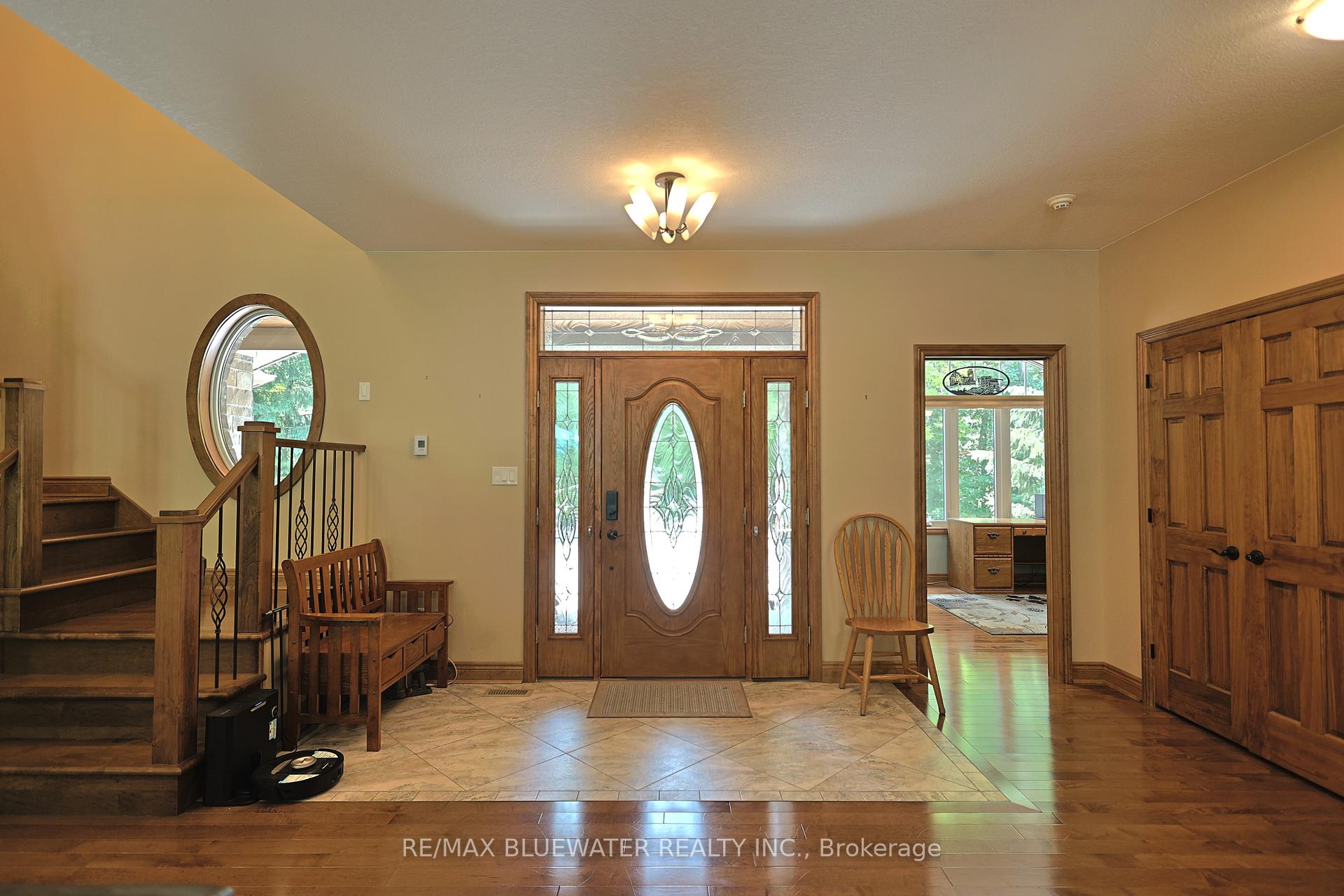 Photo 8 of 9956 Pinetree Crescent, Lambton Shores, Grand Bend — HOMEH