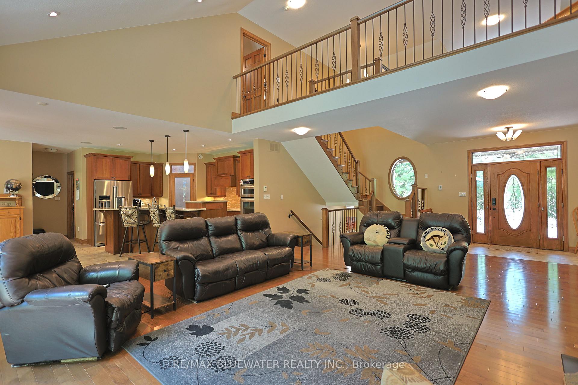 Photo 11 of 9956 Pinetree Crescent, Lambton Shores, Grand Bend — HOMEH
