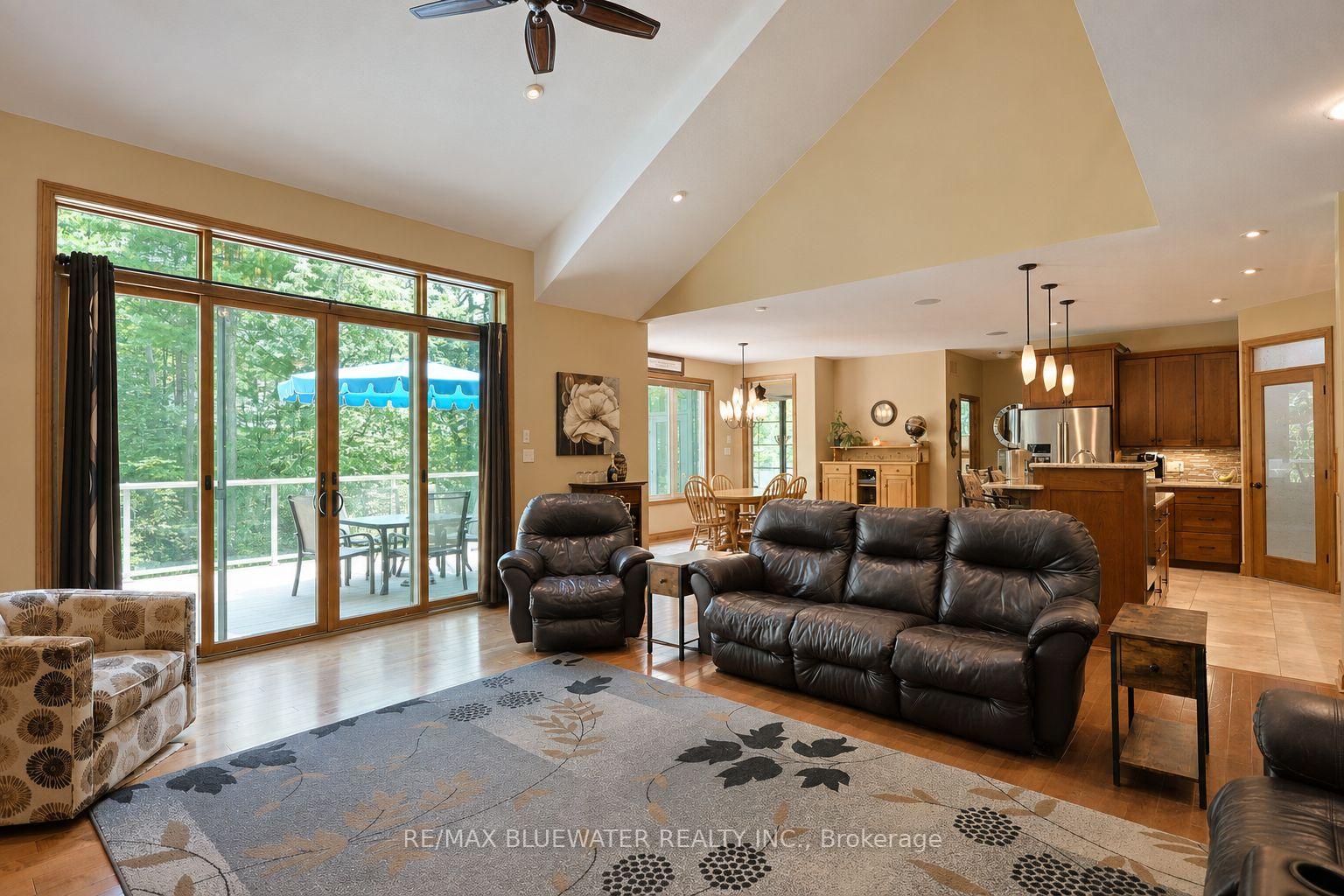 Photo 12 of 9956 Pinetree Crescent, Lambton Shores, Grand Bend — HOMEH