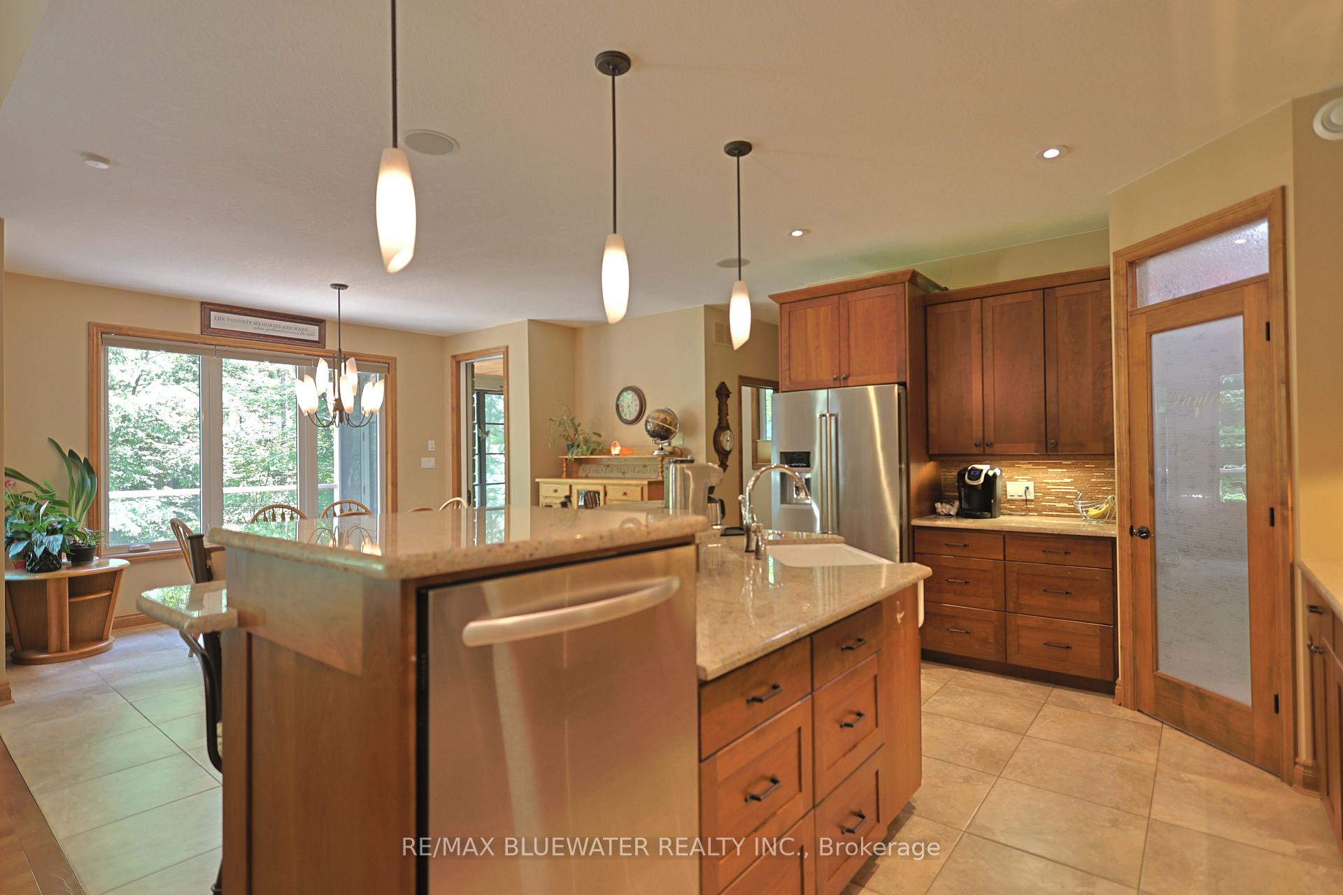 Photo 17 of 9956 Pinetree Crescent, Lambton Shores, Grand Bend — HOMEH