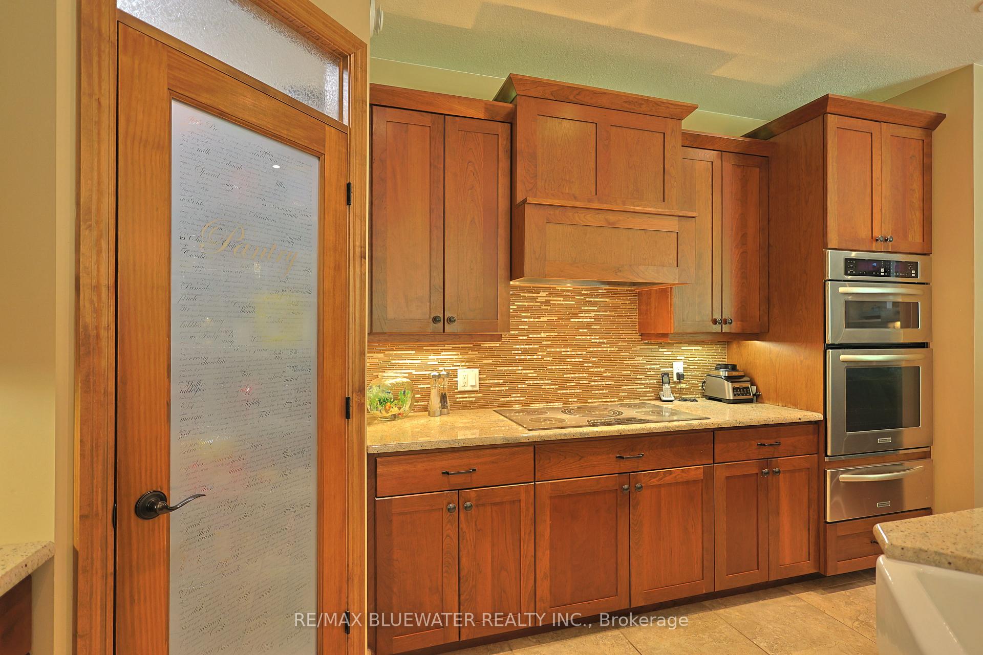 Photo 18 of 9956 Pinetree Crescent, Lambton Shores, Grand Bend — HOMEH