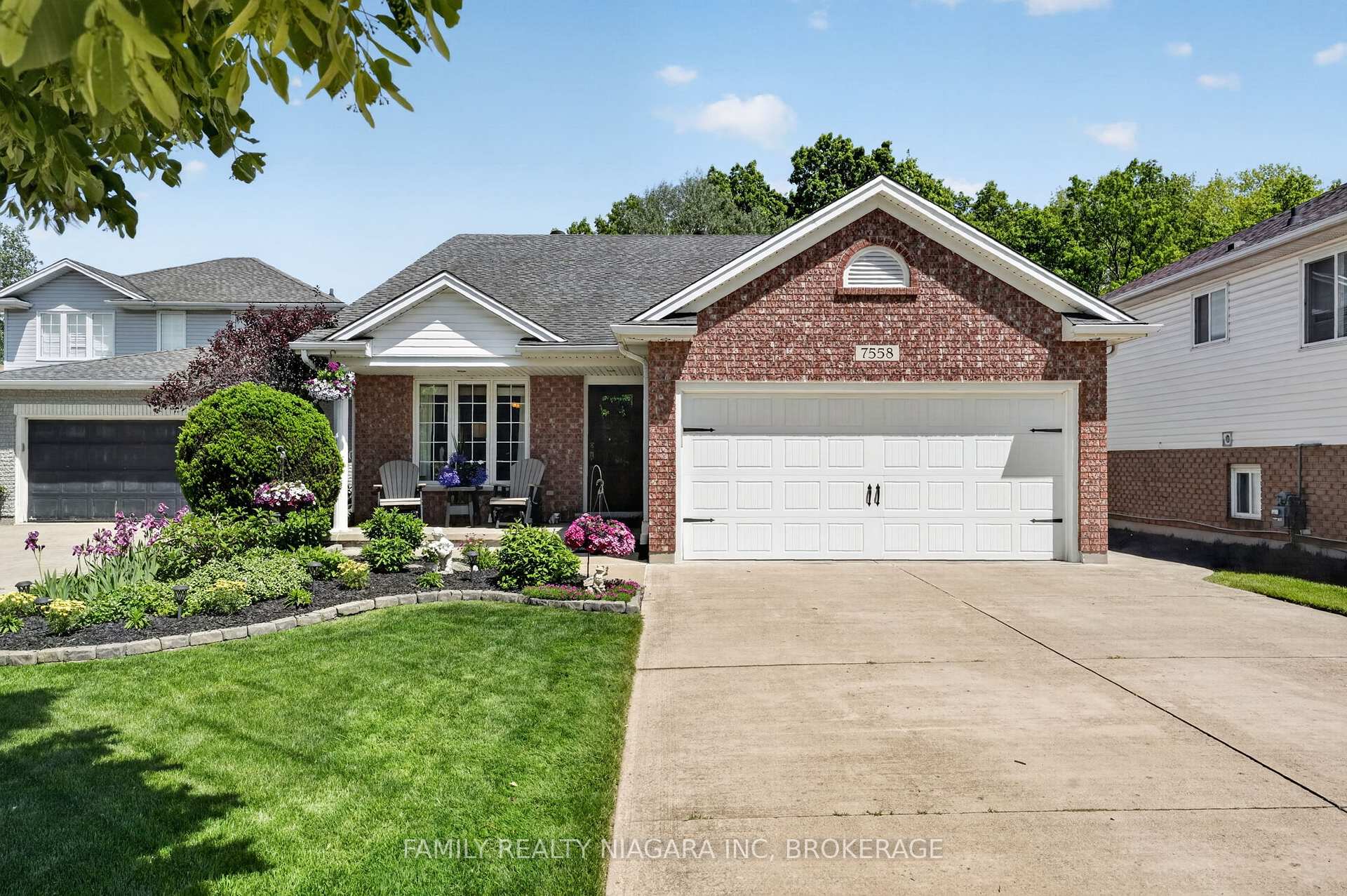 Photo 1 of 7558 Canterbury Crescent, Niagara Falls, Mt. Carmel — HOMEH