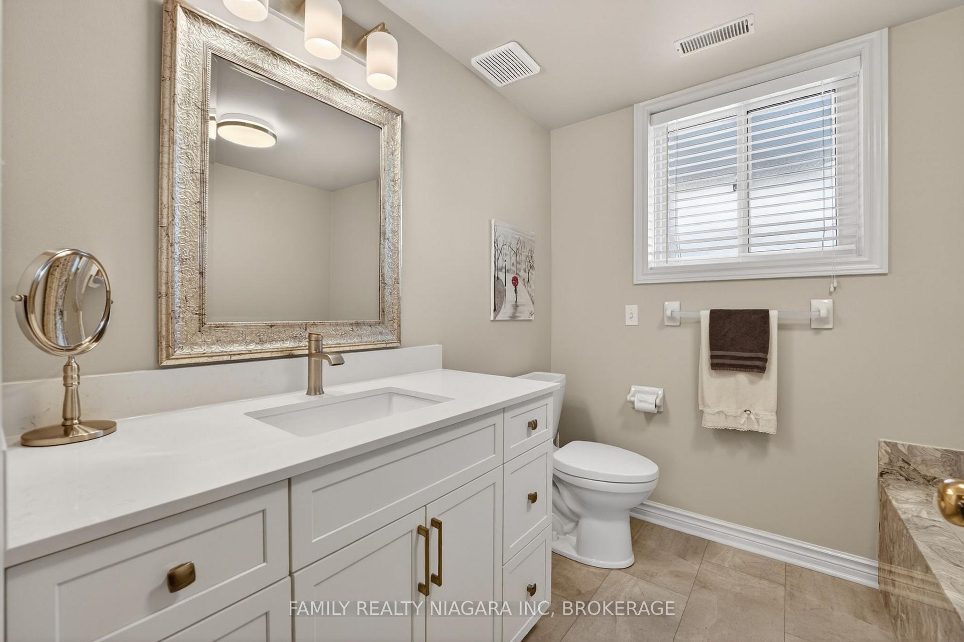 Photo 28 of 7558 Canterbury Crescent, Niagara Falls, Mt. Carmel — HOMEH