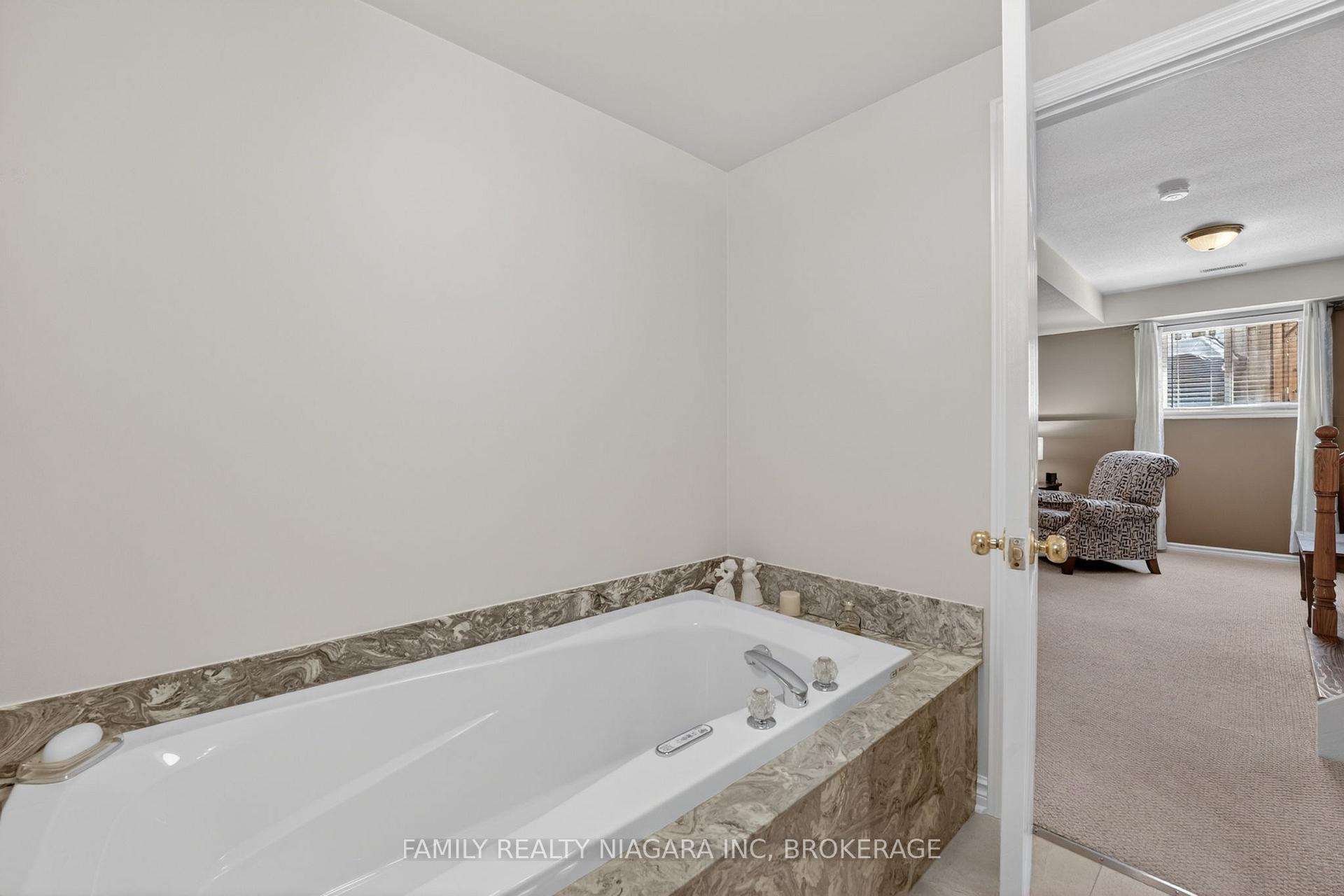 Photo 29 of 7558 Canterbury Crescent, Niagara Falls, Mt. Carmel — HOMEH