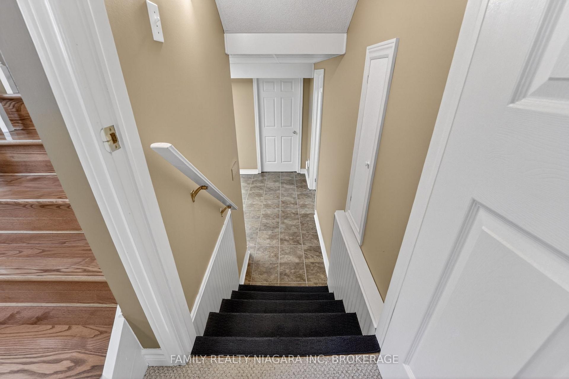 Photo 31 of 7558 Canterbury Crescent, Niagara Falls, Mt. Carmel — HOMEH