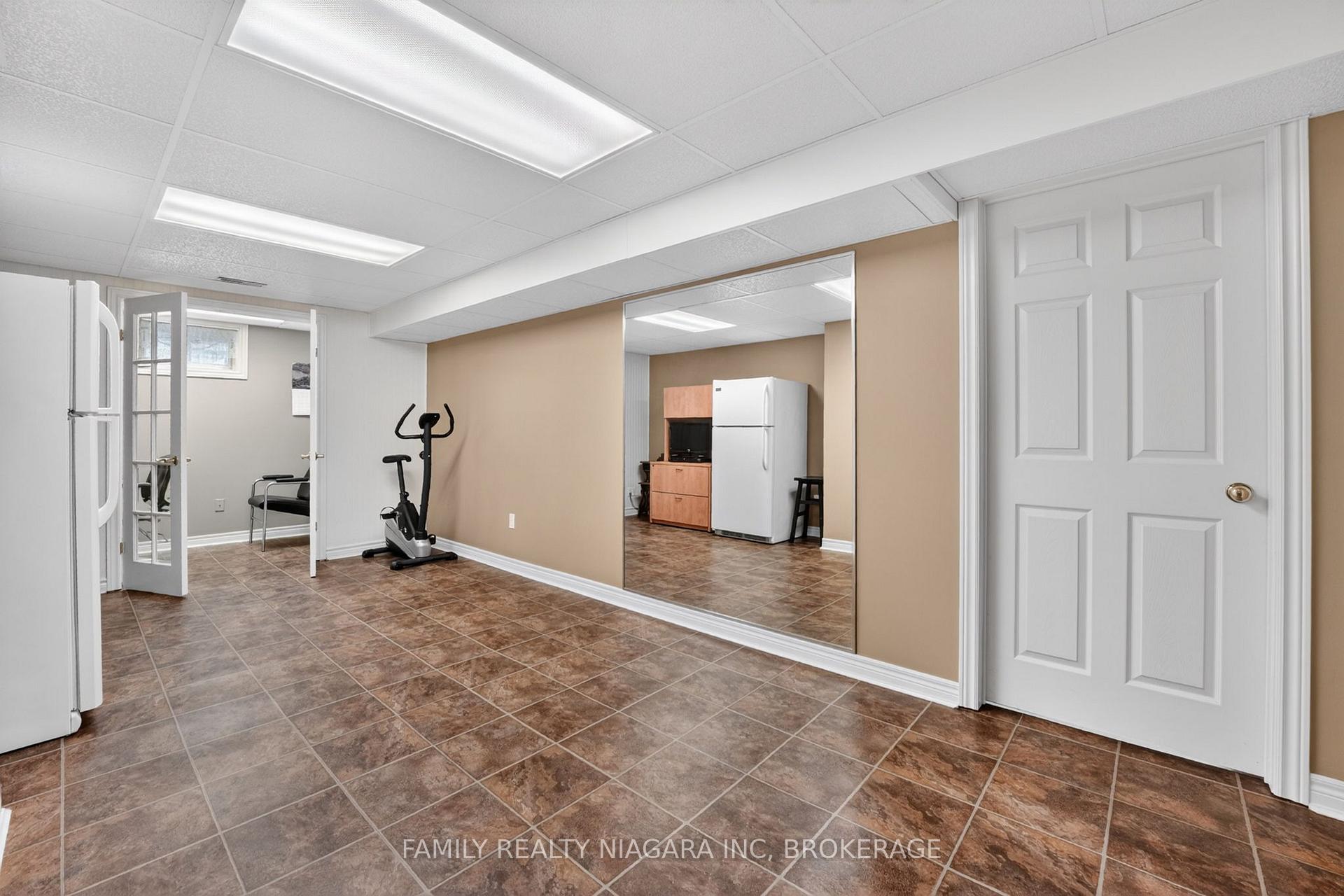 Photo 32 of 7558 Canterbury Crescent, Niagara Falls, Mt. Carmel — HOMEH