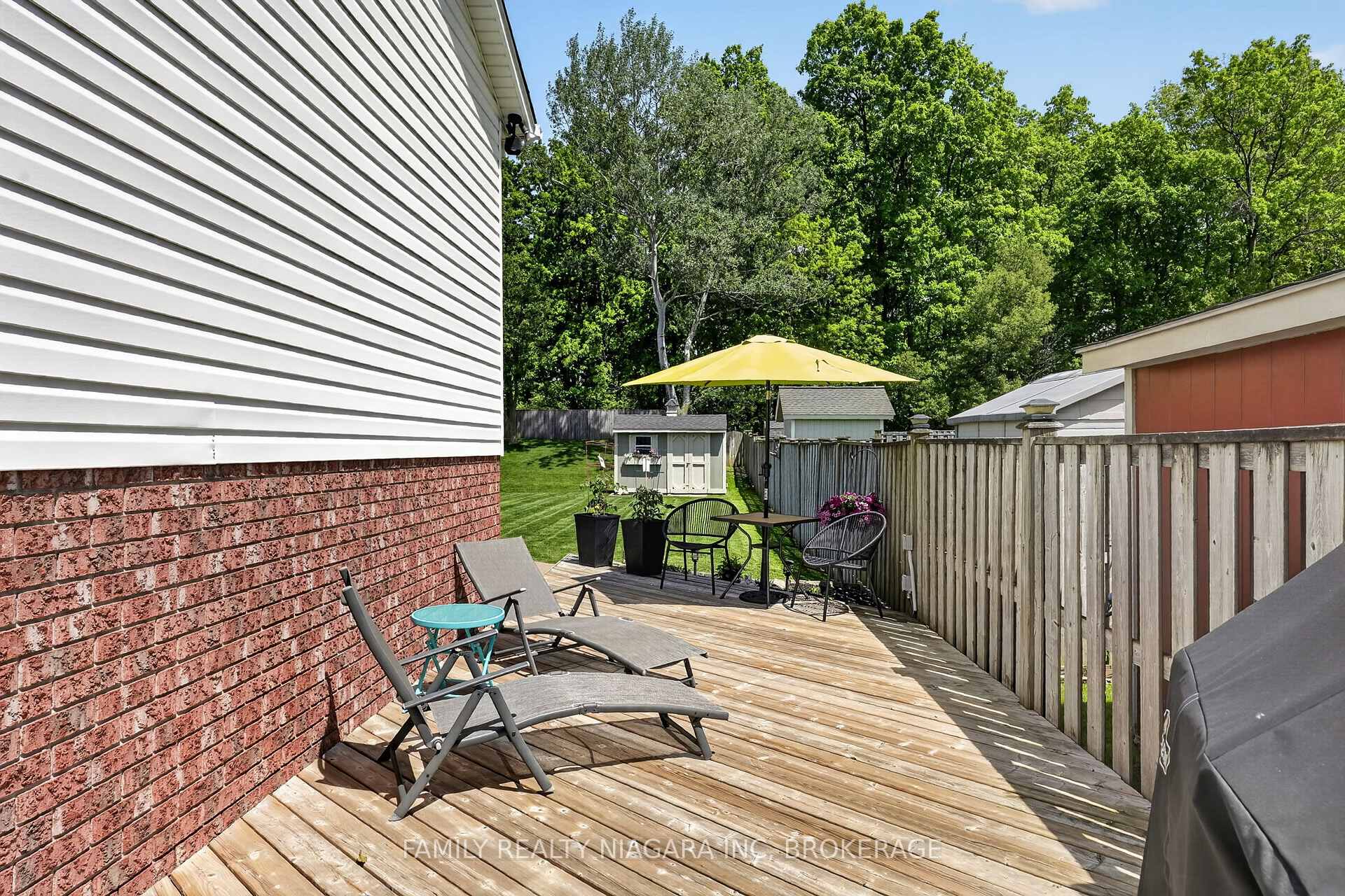 Photo 34 of 7558 Canterbury Crescent, Niagara Falls, Mt. Carmel — HOMEH