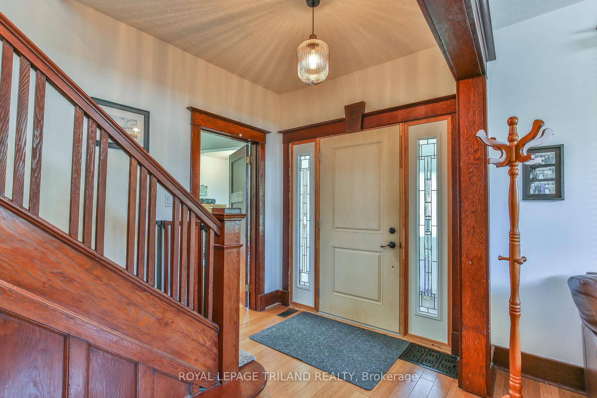 Photo 3 of 415 Main Street E, Norwich, Springford — HOMEH