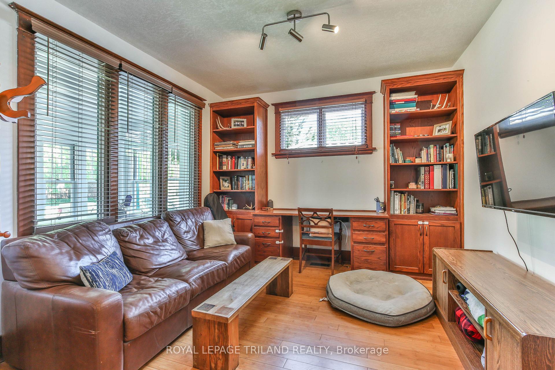 Photo 5 of 415 Main Street E, Norwich, Springford — HOMEH