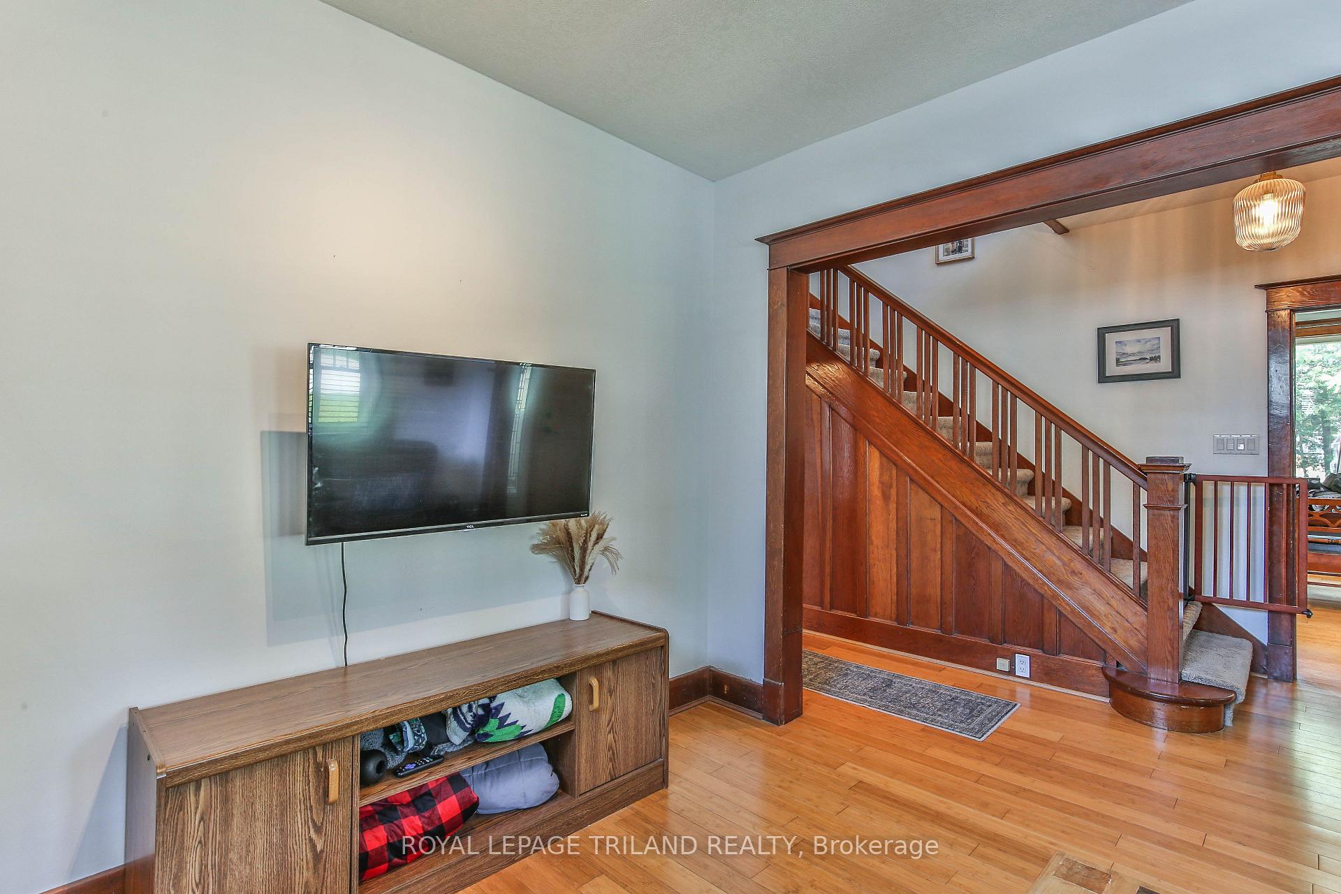 Photo 6 of 415 Main Street E, Norwich, Springford — HOMEH