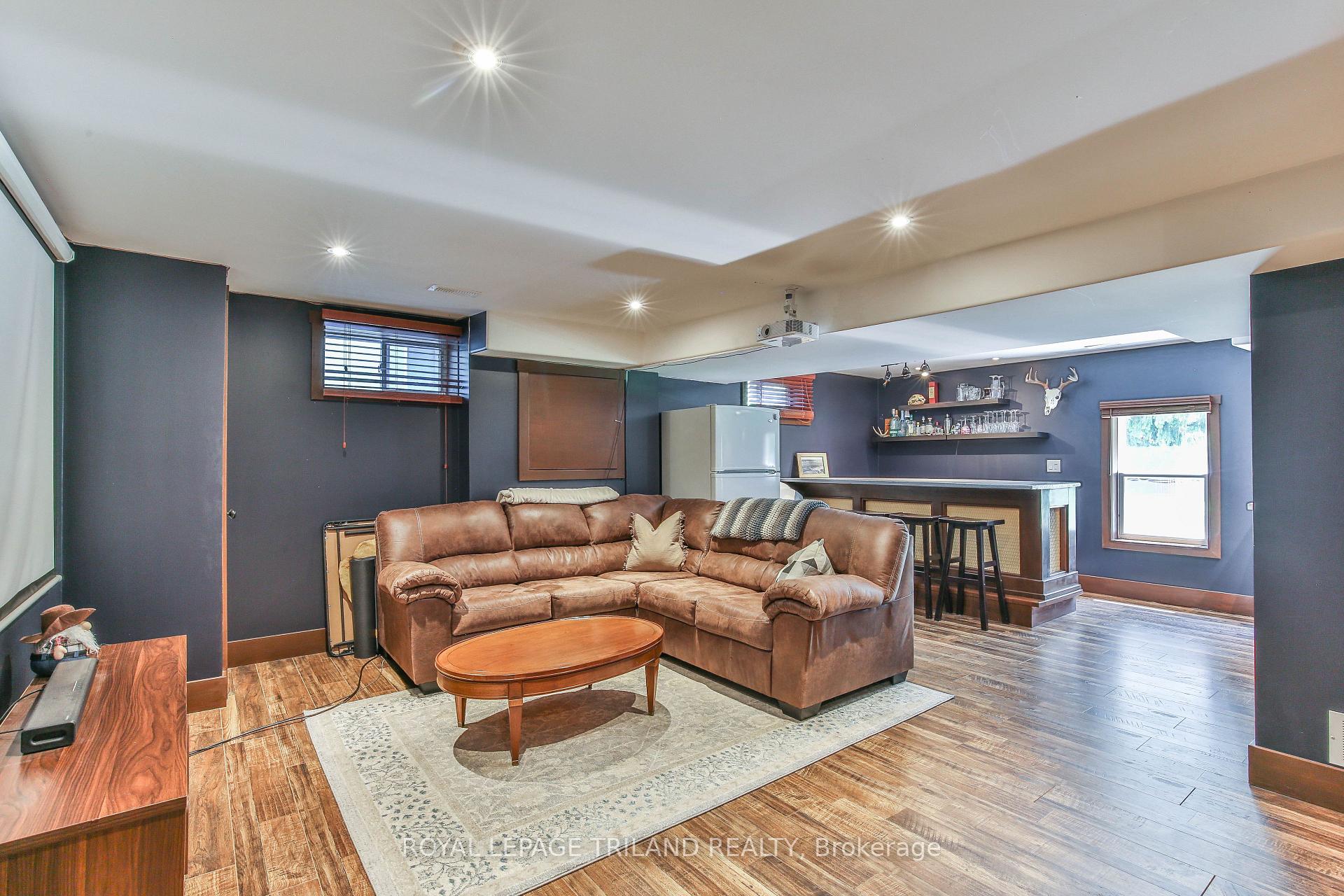 Photo 25 of 415 Main Street E, Norwich, Springford — HOMEH