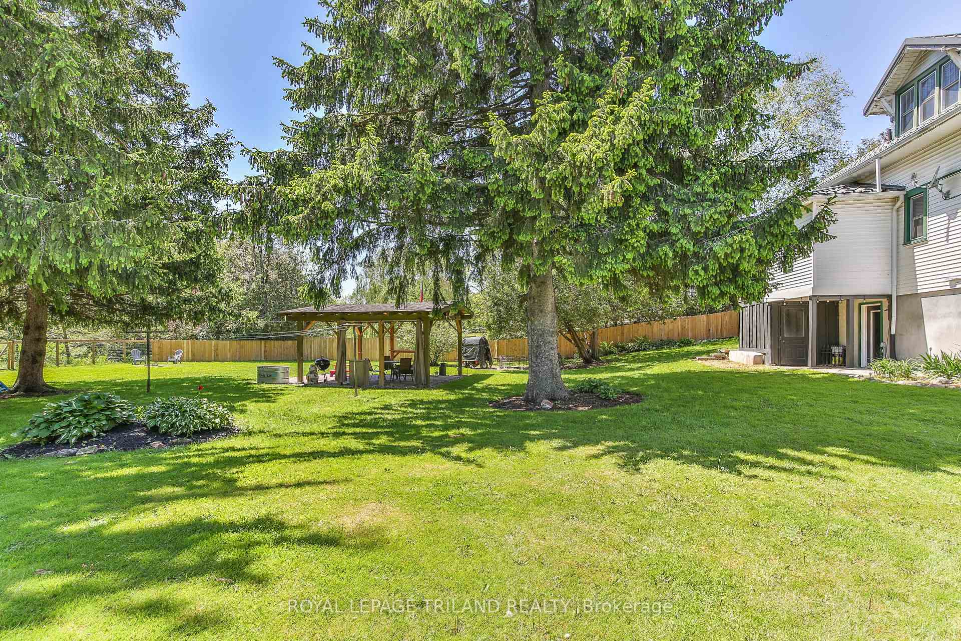 Photo 35 of 415 Main Street E, Norwich, Springford — HOMEH
