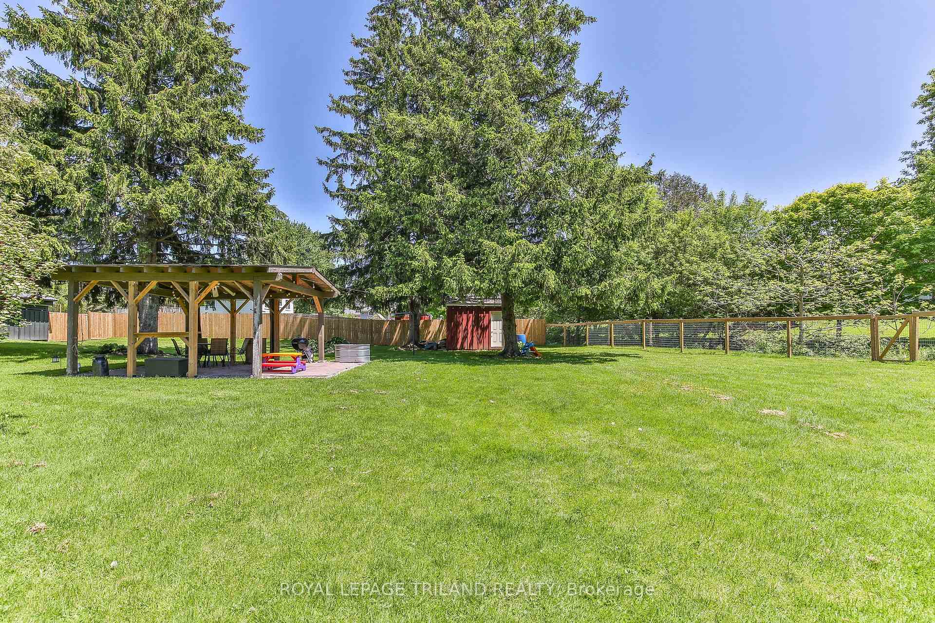 Photo 40 of 415 Main Street E, Norwich, Springford — HOMEH