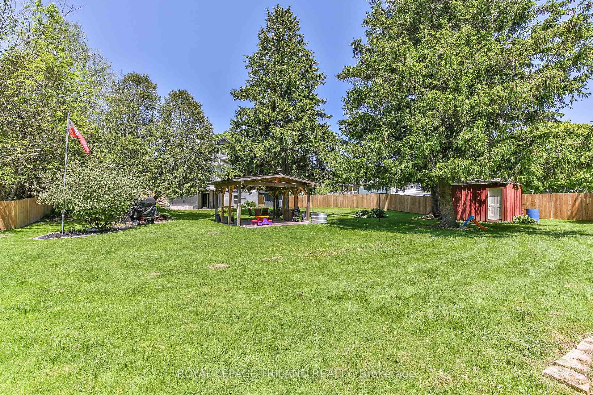 Photo 41 of 415 Main Street E, Norwich, Springford — HOMEH