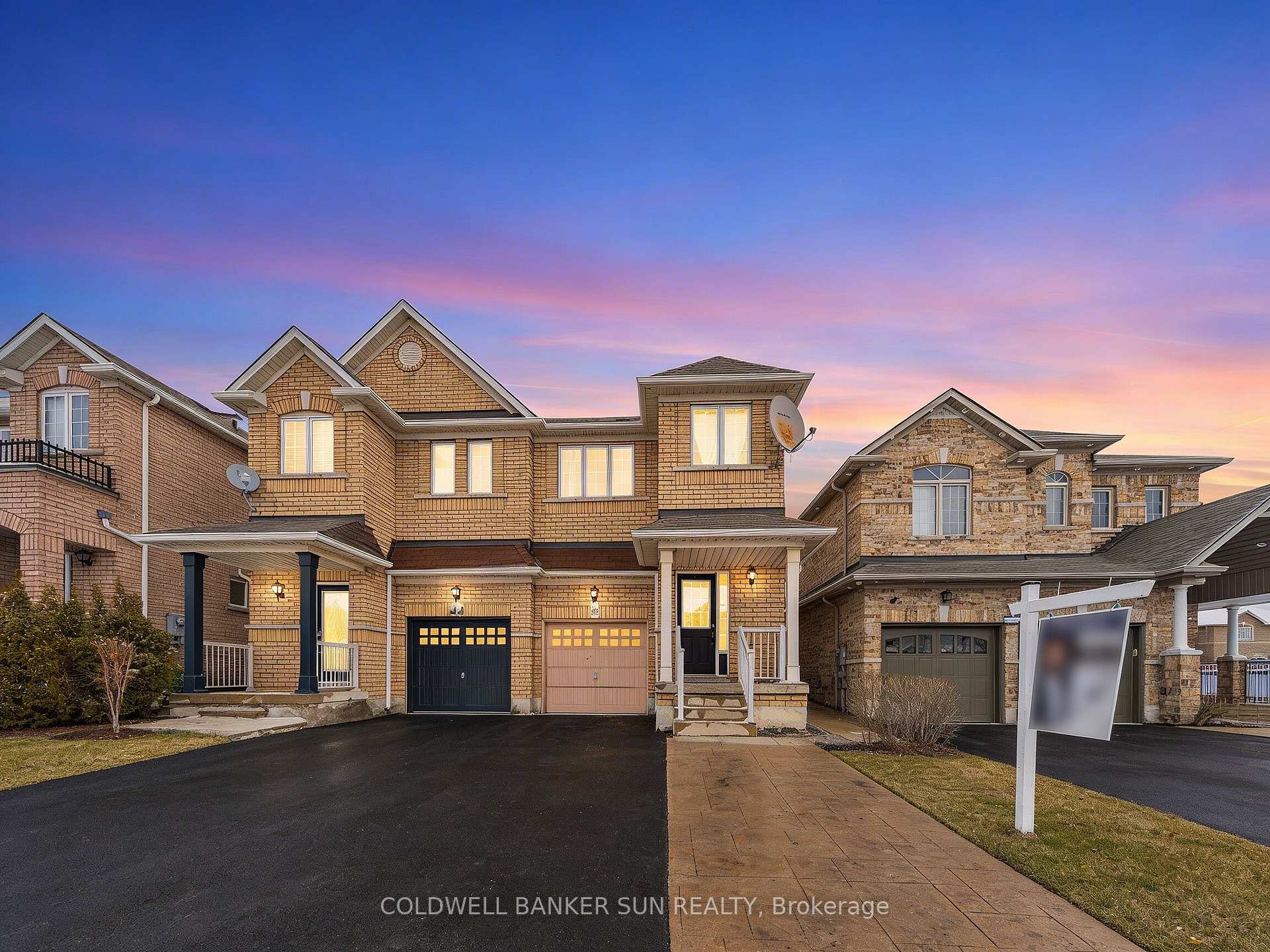 Front of 146 Crystalview Crescent