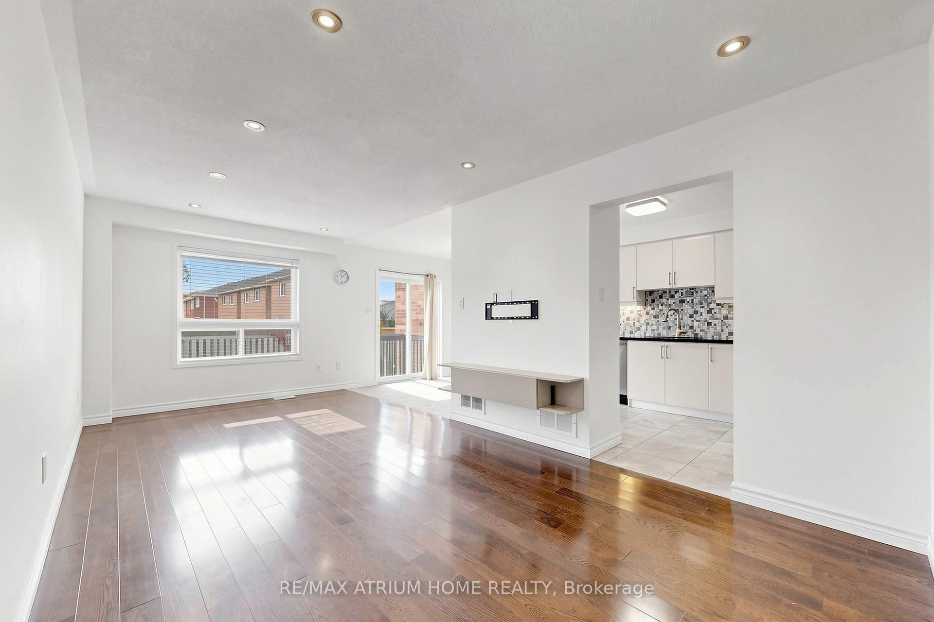 Photo 4 of 3077 Hawktail Crescent, Mississauga, Churchill Meadows — HOMEH