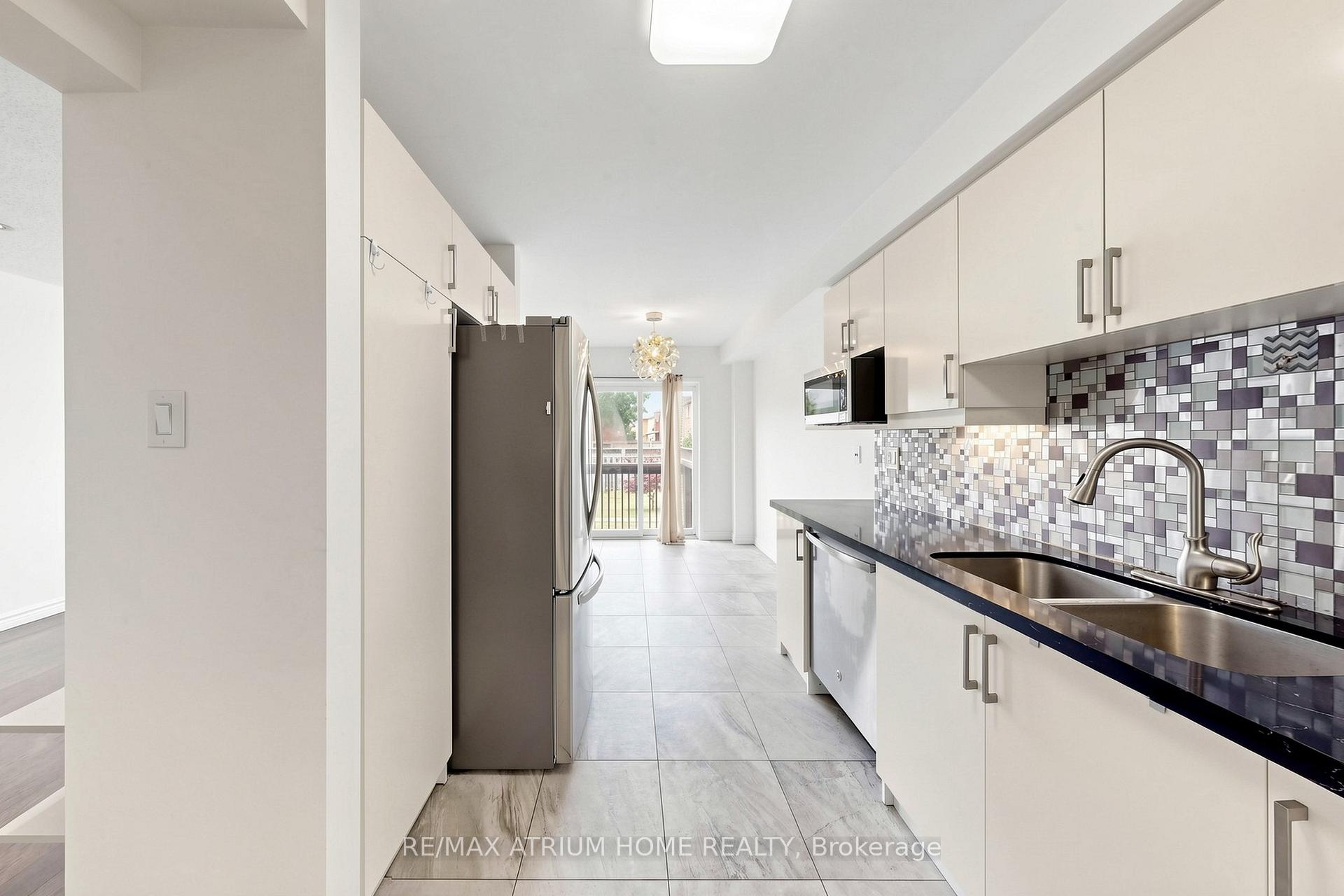 Photo 12 of 3077 Hawktail Crescent, Mississauga, Churchill Meadows — HOMEH