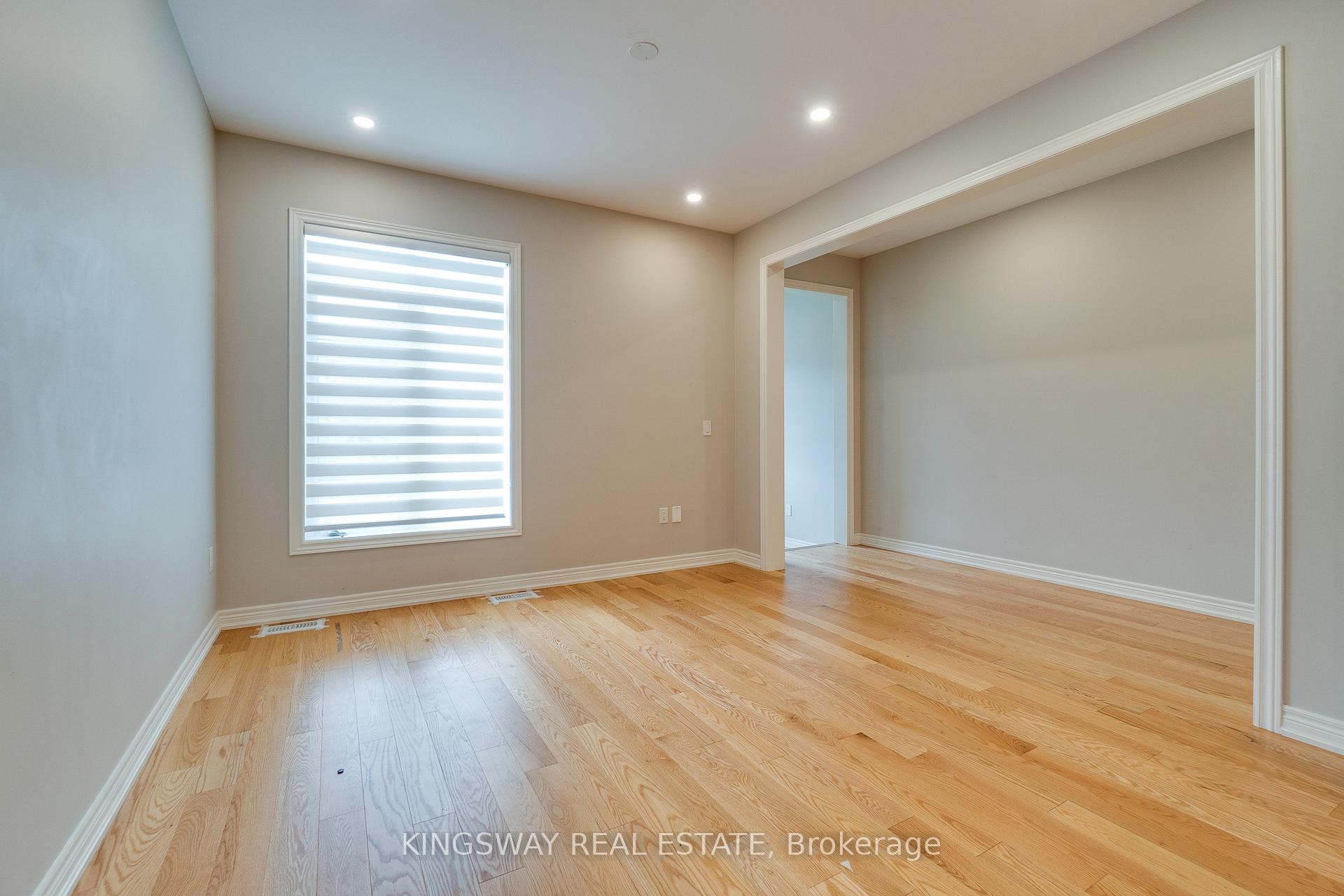 Photo 10 of 177 Whittington Drive, Hamilton, Meadowlands — HOMEH