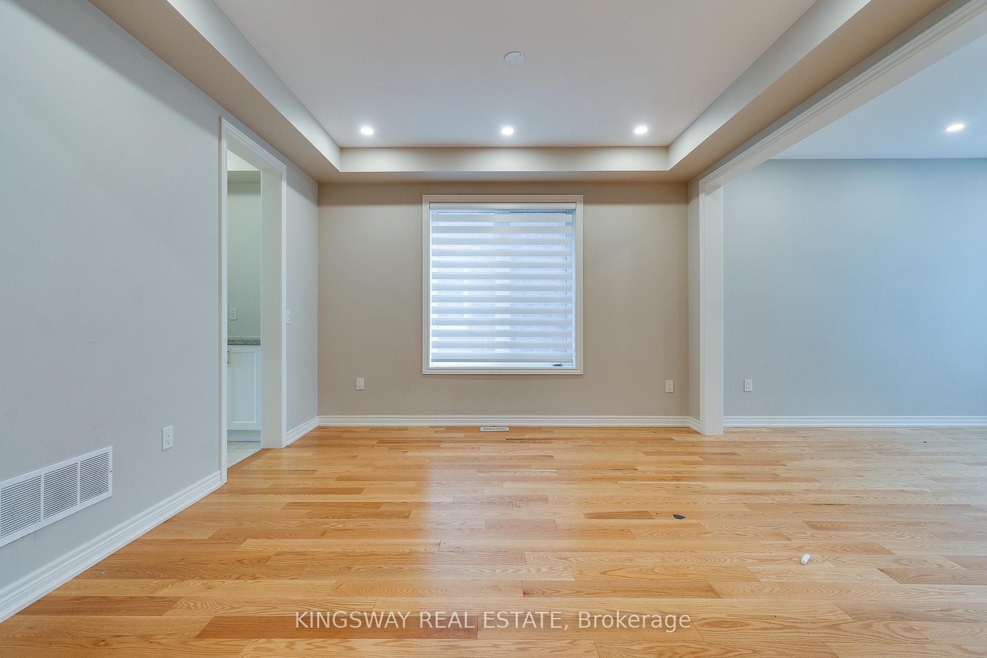 Photo 12 of 177 Whittington Drive, Hamilton, Meadowlands — HOMEH